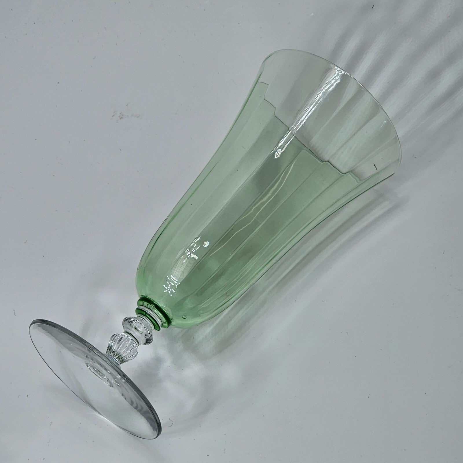 Huntington Glass X101 Green Iced Tea / Water 7.5" H (B)