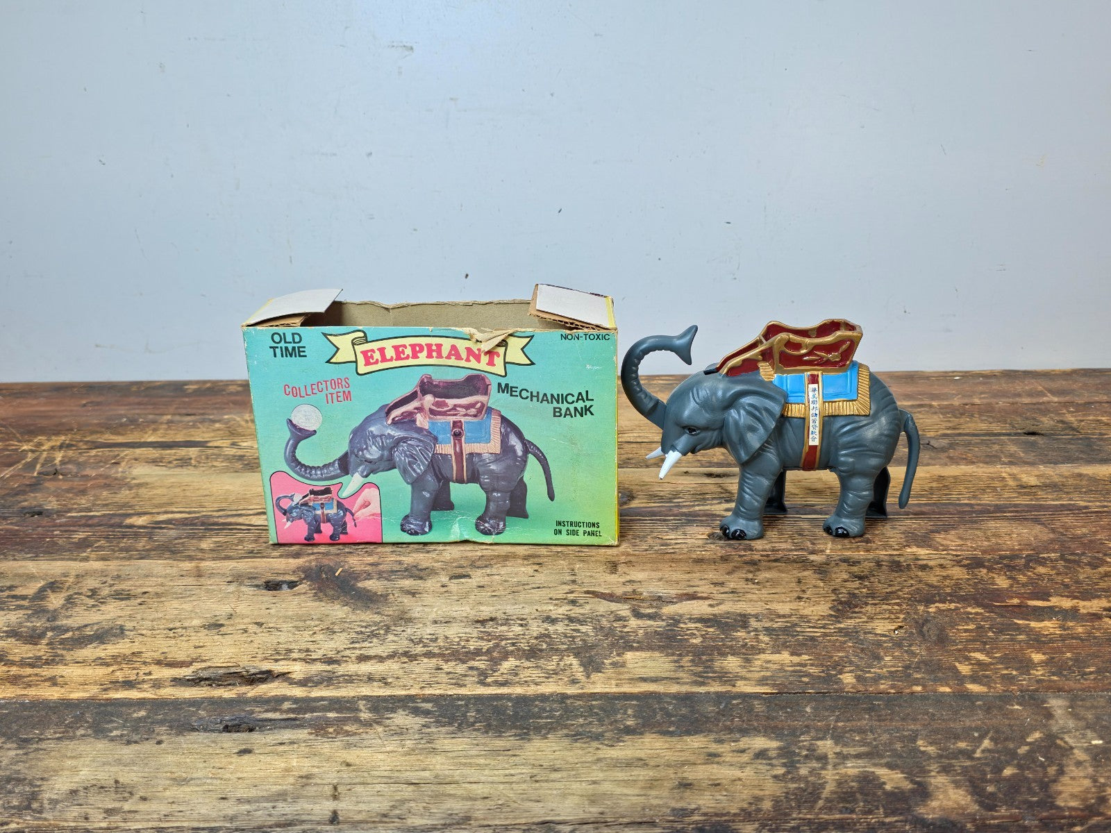 Vintage 1975 J.N.N.Y. Elephant Coin Bank — Made in Hong Kong w/ Box