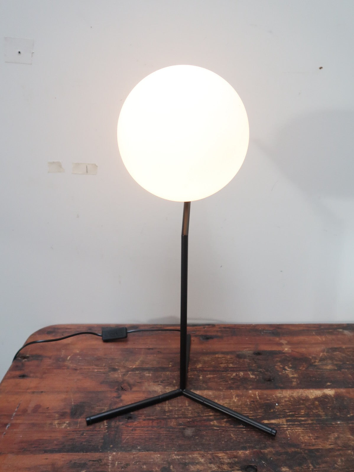 White Glass Round Ball Table Lamp Reading Desk Light Bedroom Lighting