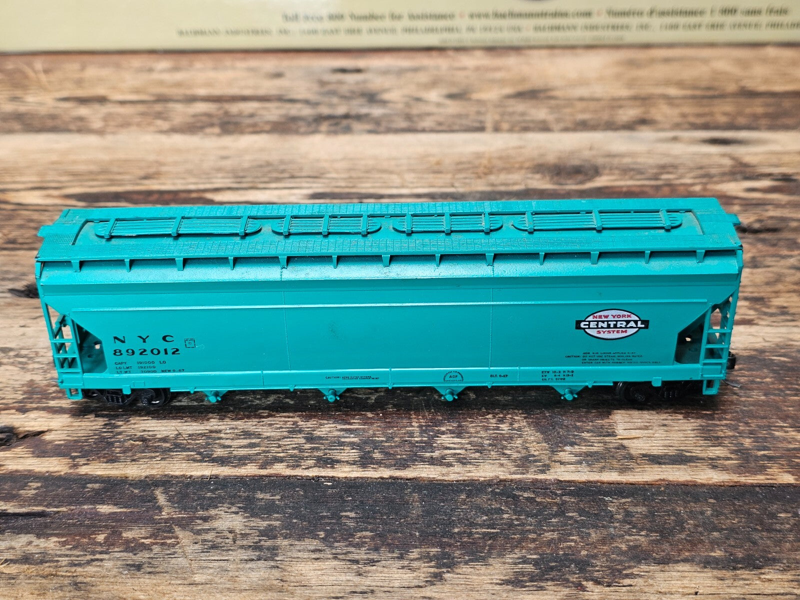 BACHMANN TRAINS HO Jingle Bell Christmas Express Train Set + Many Extras!