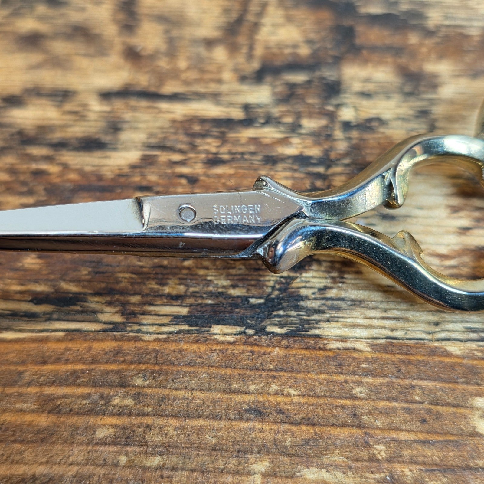 Gingher Collector Series Embroidery Scissors G-CS-2 w/ Leather Sheath Germany