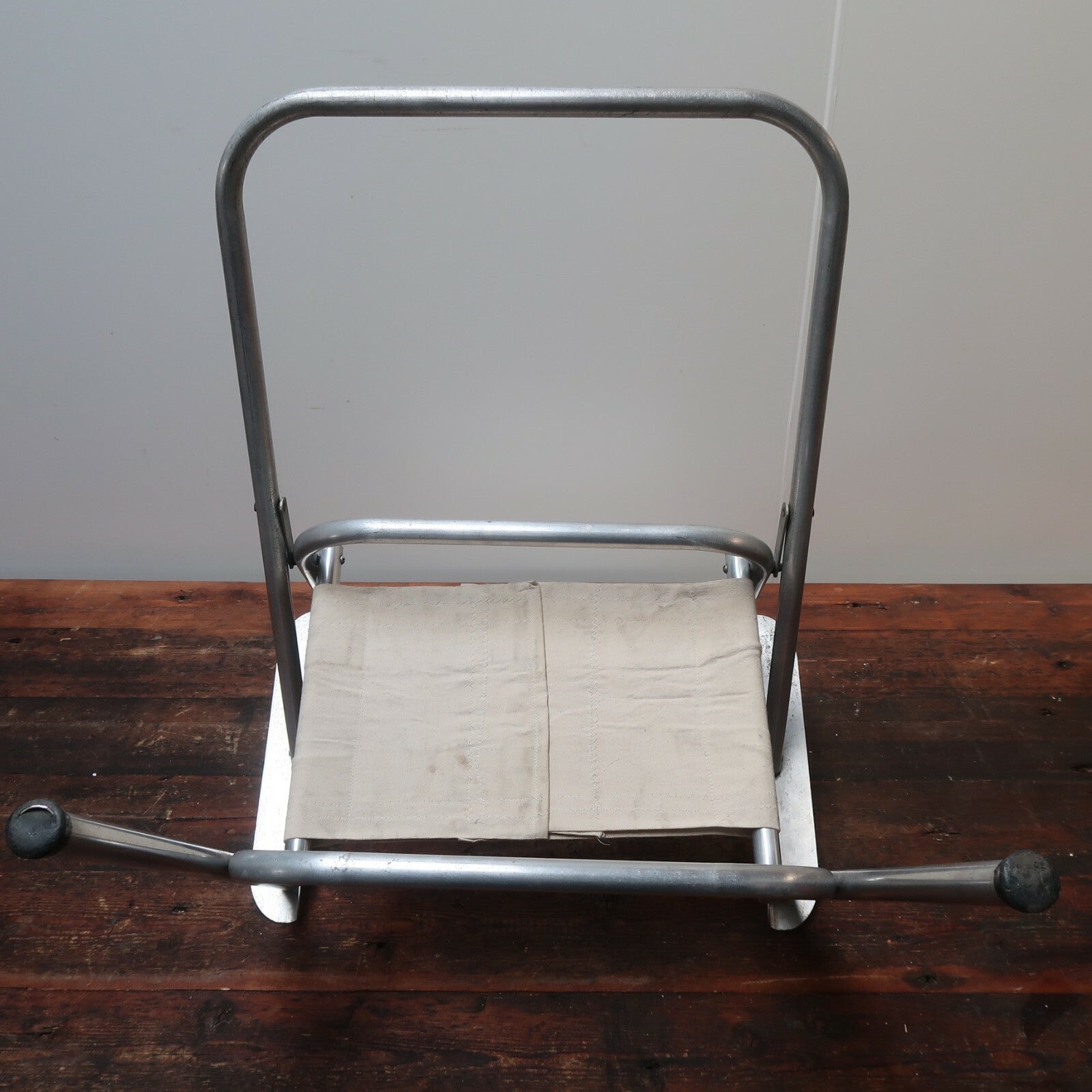 Vintage Aluminum Lawn Beach Chair With Canvas Seat