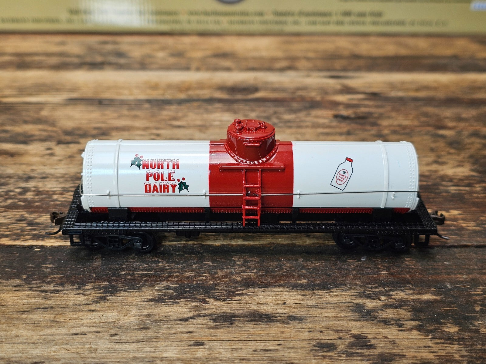 BACHMANN TRAINS HO Jingle Bell Christmas Express Train Set + Many Extras!