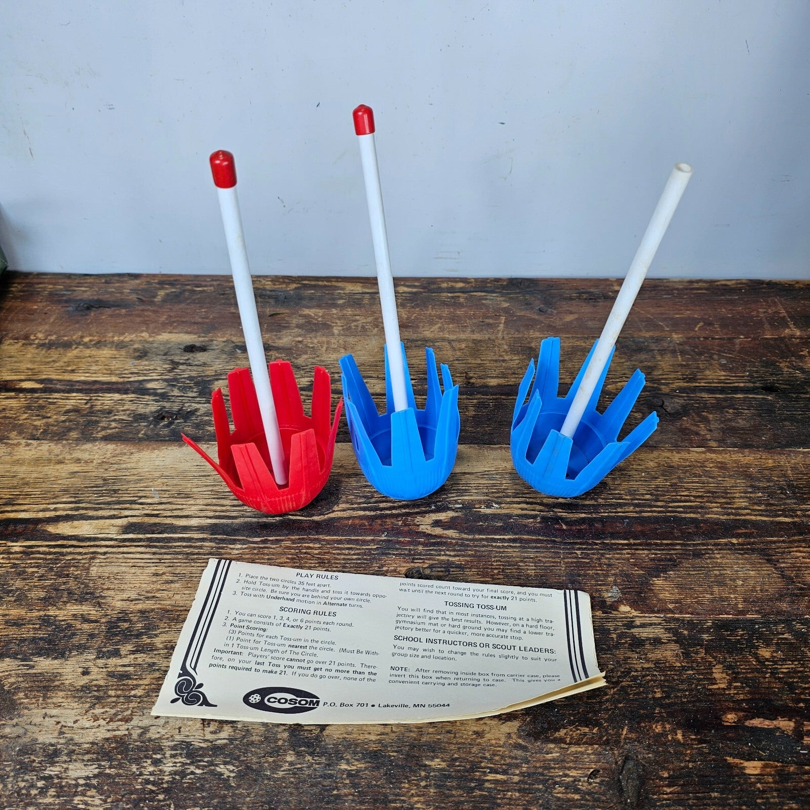 TOSS-UM Plastic Dart Ring Toss Game COSOM USA 70's Vintage