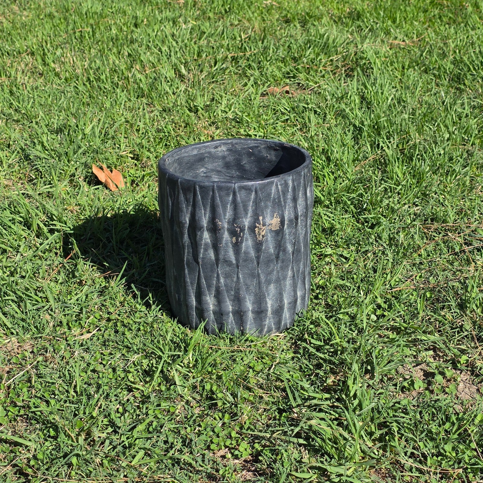 Graphite Fiber-Cement Faceted Planter Diamond Texture 10"Dia x 11"H