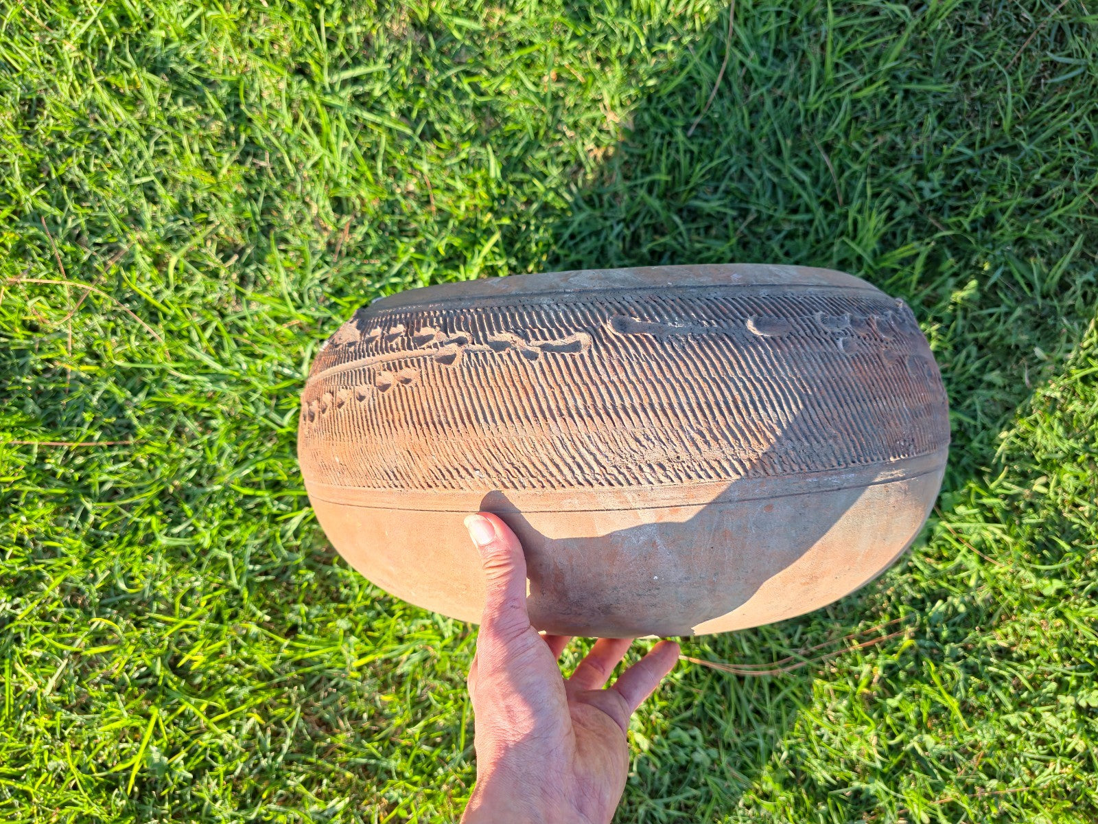 Vintage Mexican Hand-Etched Terracotta Hose Holder Pot 18"Dia x 8.5"H