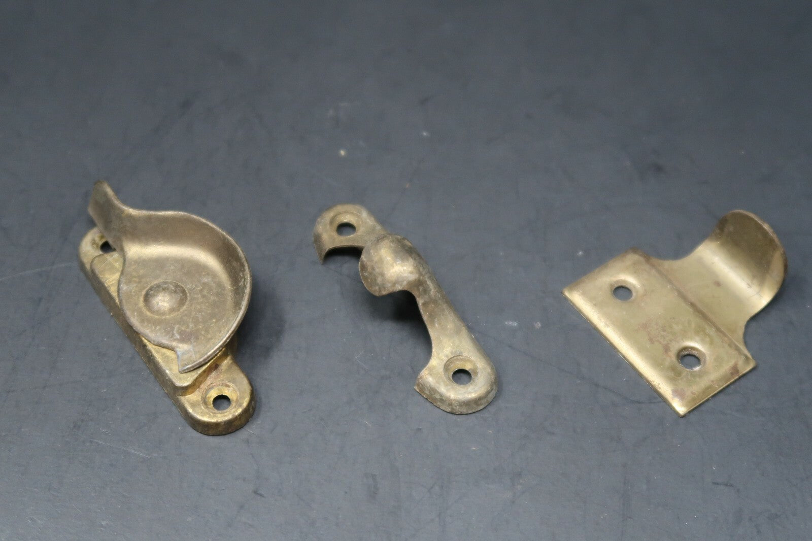 Vintage Window Latch Sash Lock with Lifter (A)