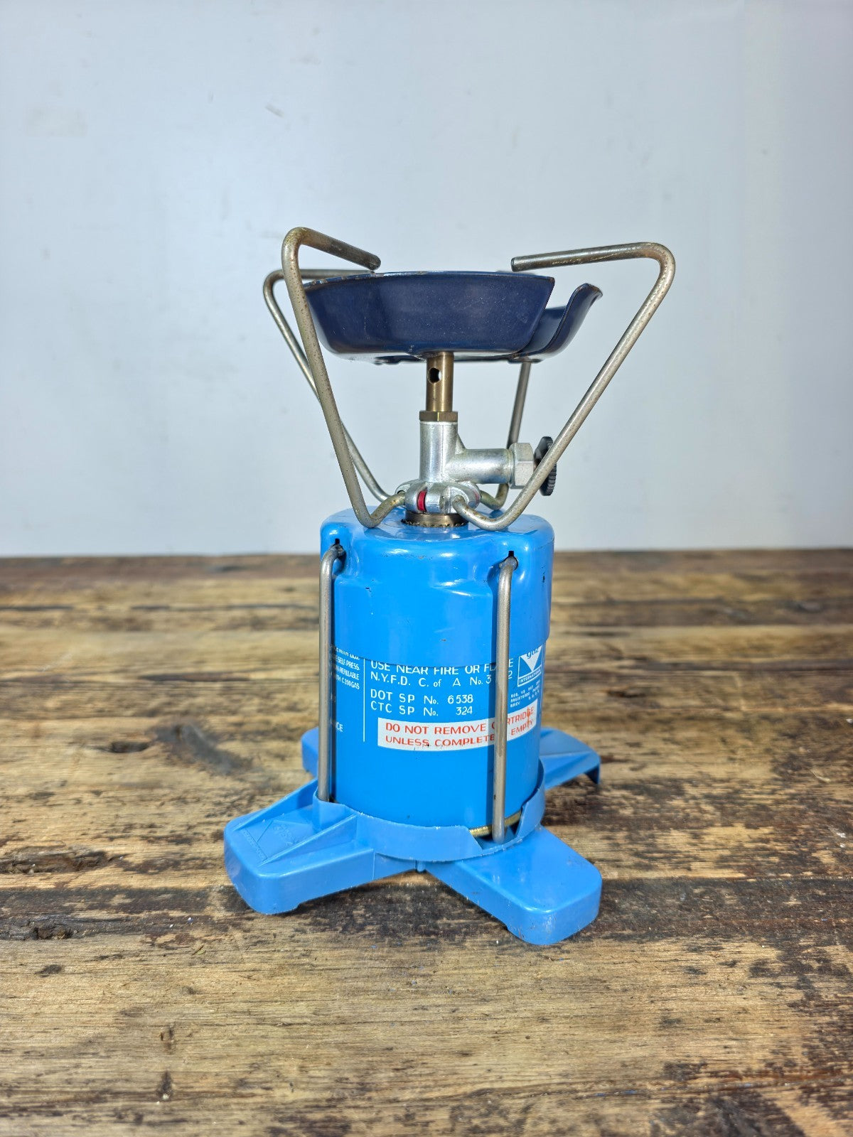 Vintage Camping Gaz “Bleuet S200” Portable Gas Stove – France, 1970s–80s