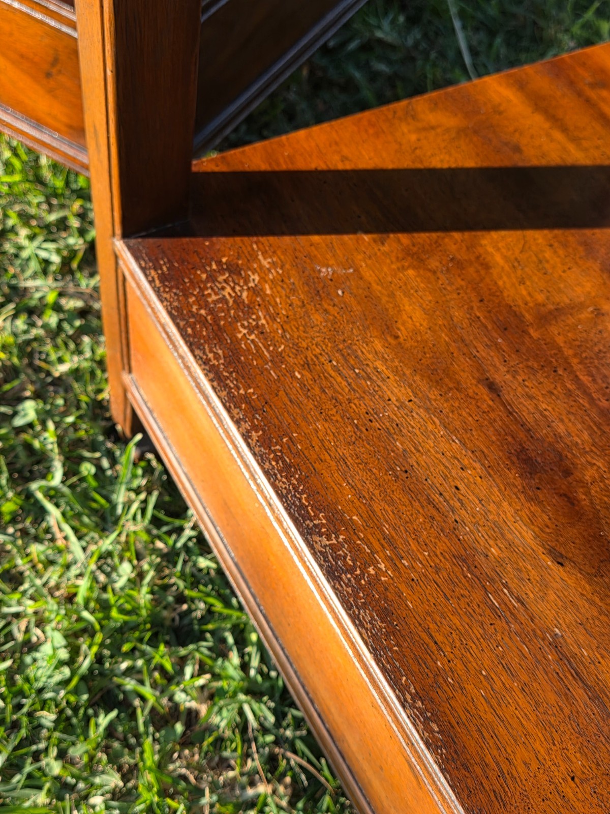 Pair of Henredon Wooden Side Tables / End Tables