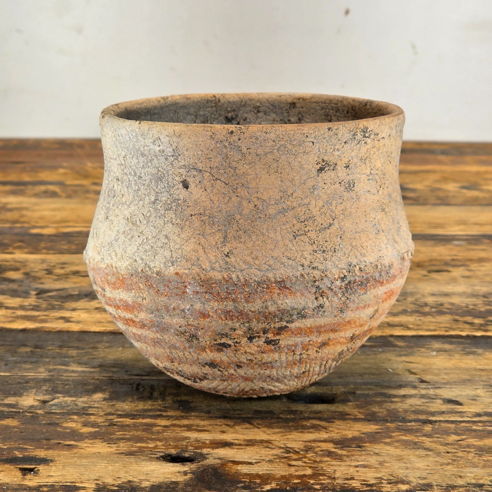 Ancient-Style Red Painted Jar with Cord Impressions East to Central Asian Style
