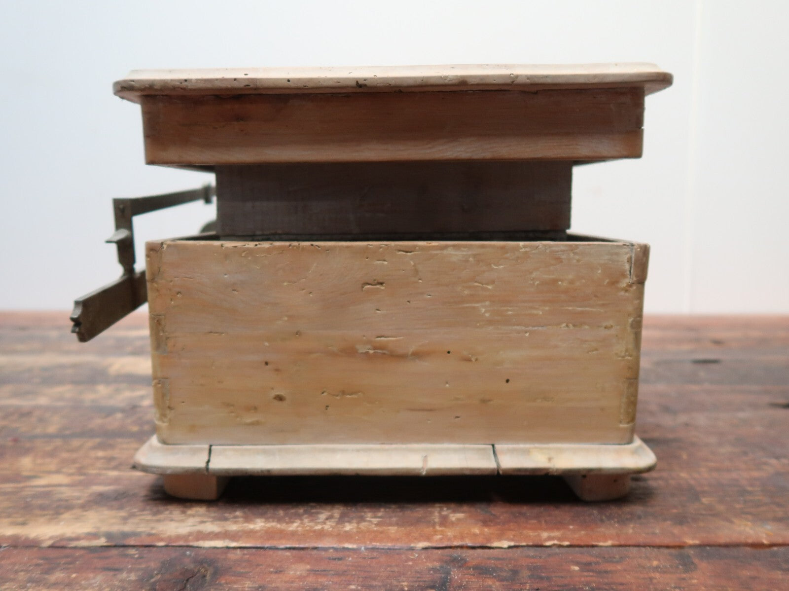 Antique P. VENTI CHILOG Scale Wood and Metal made In Italy