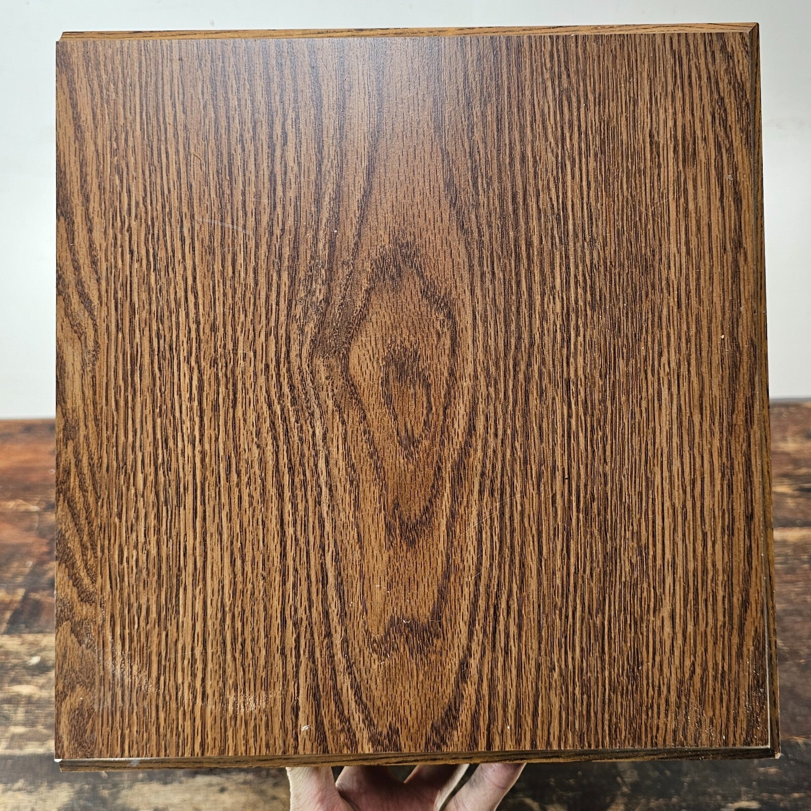 Oak-Look Laminate Nightstand/Side Table Cabinet 27.5"H