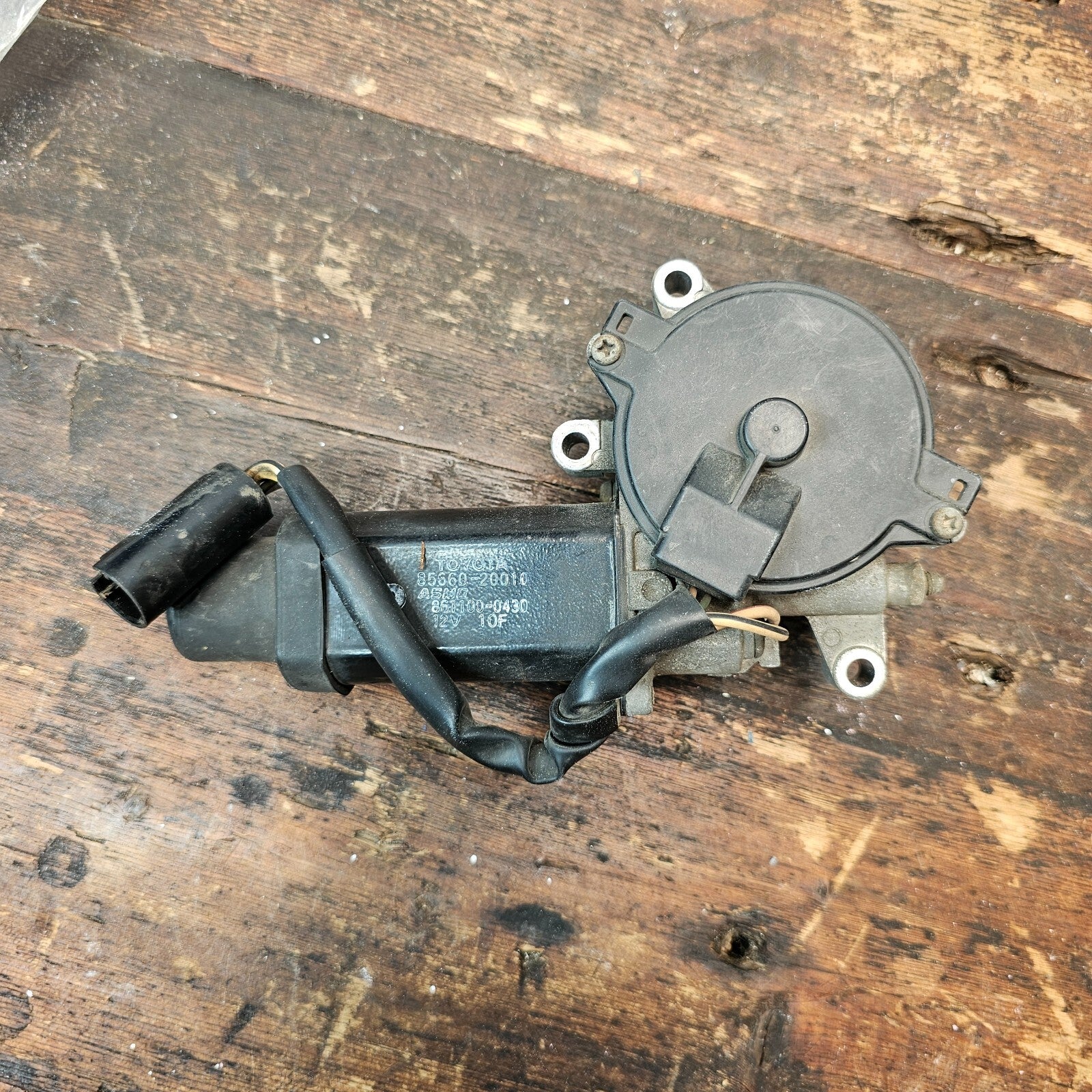 1986-1987 Toyota Celica Right RH Headlight Motor & Arm 85660-20010