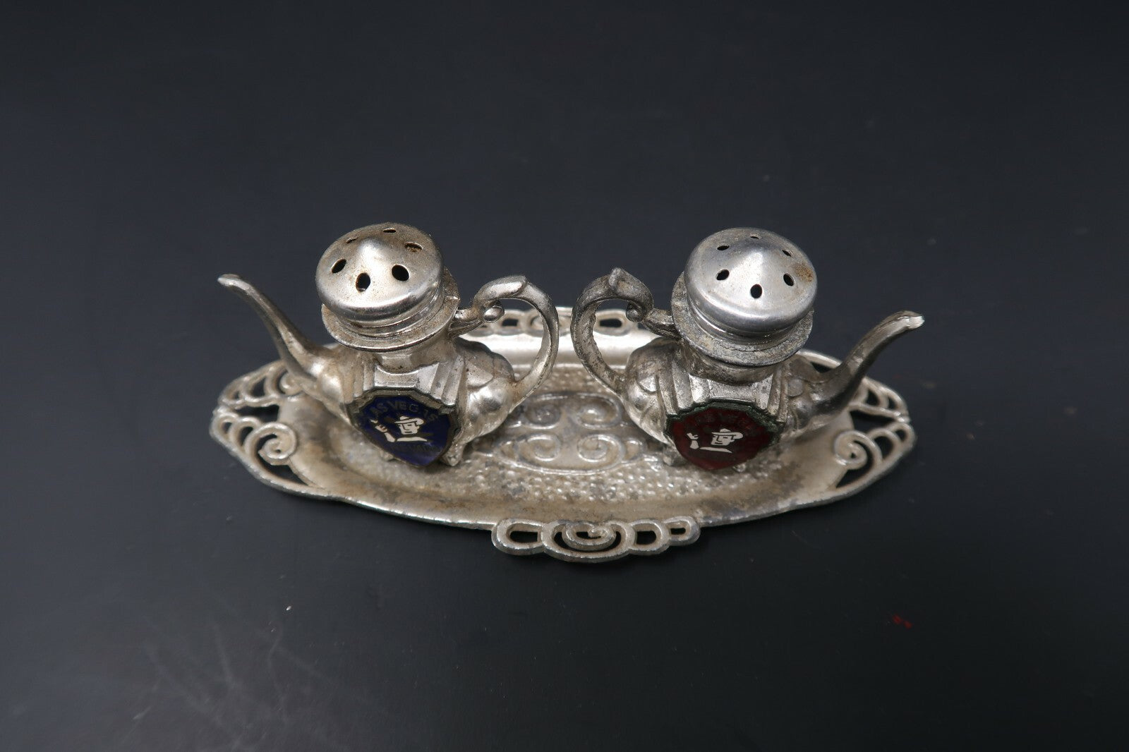 State Souvenir Las Vegas Metal Salt & Pepper Shaker with Tray Made In Japan