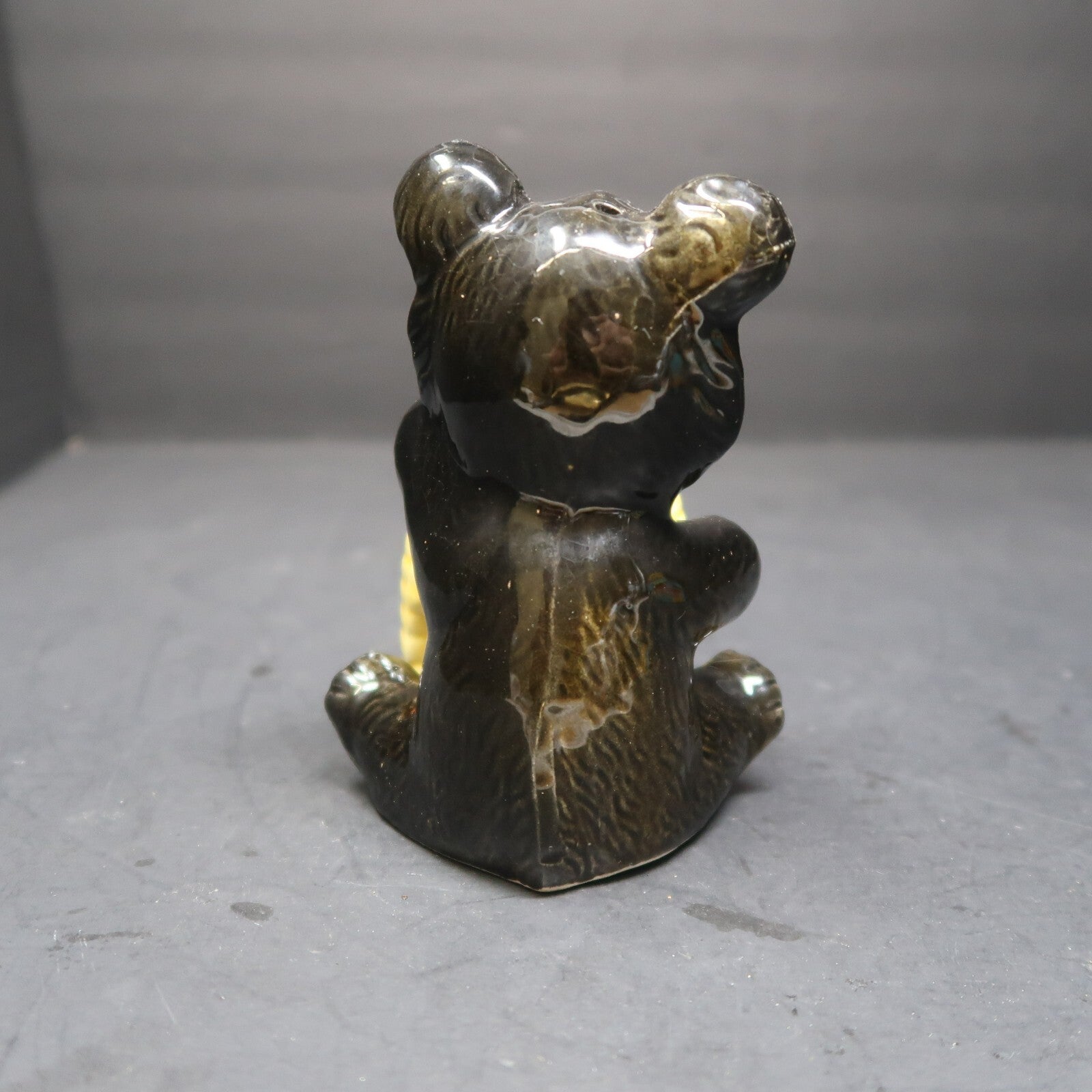 Vintage JC Penny Bear & Beehive Salt & Pepper Shaker Set