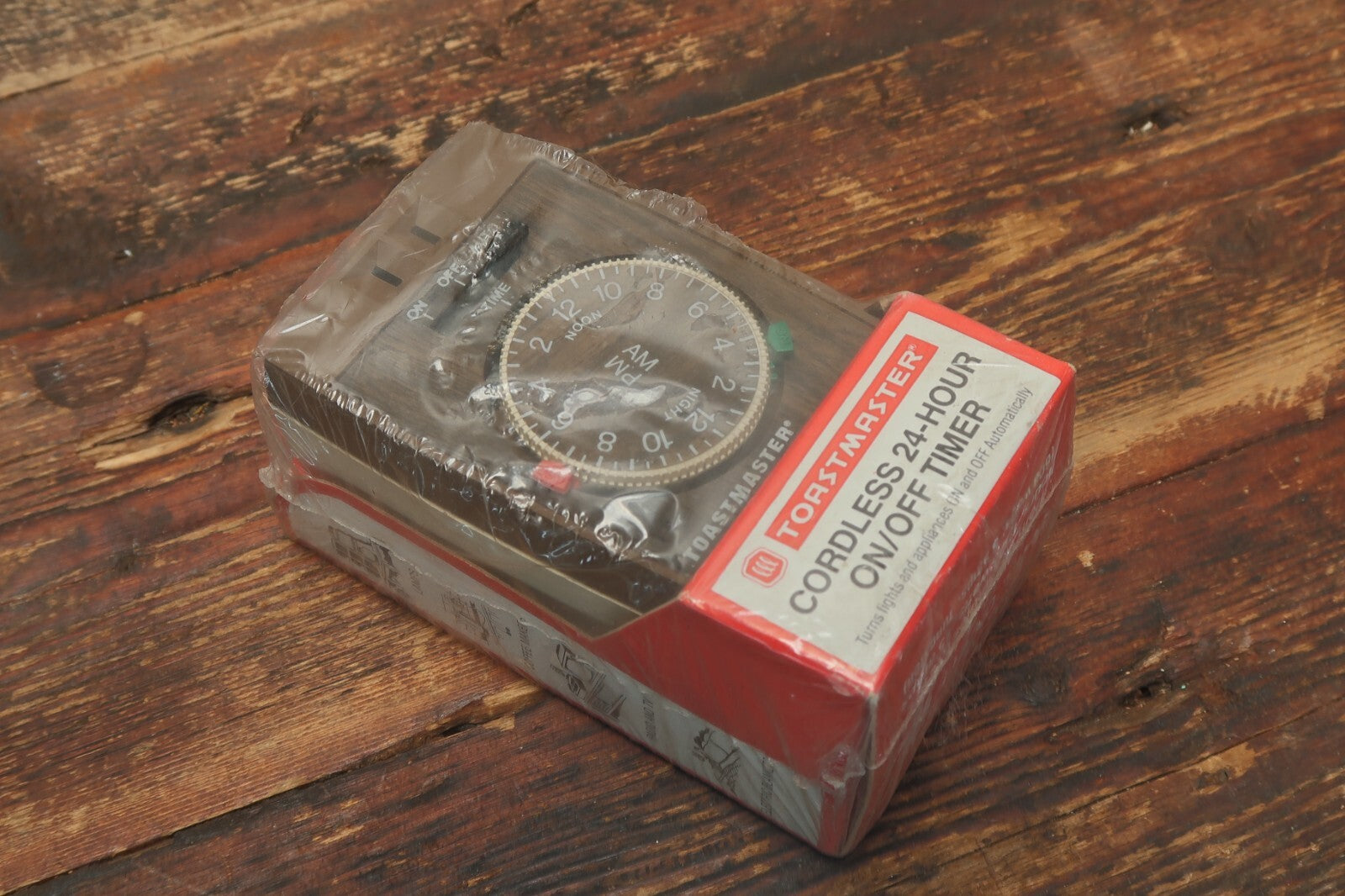 Vintage Toastmaster Automatic 24 Hour On / Off Timer Auto Model 630 Wood Grain