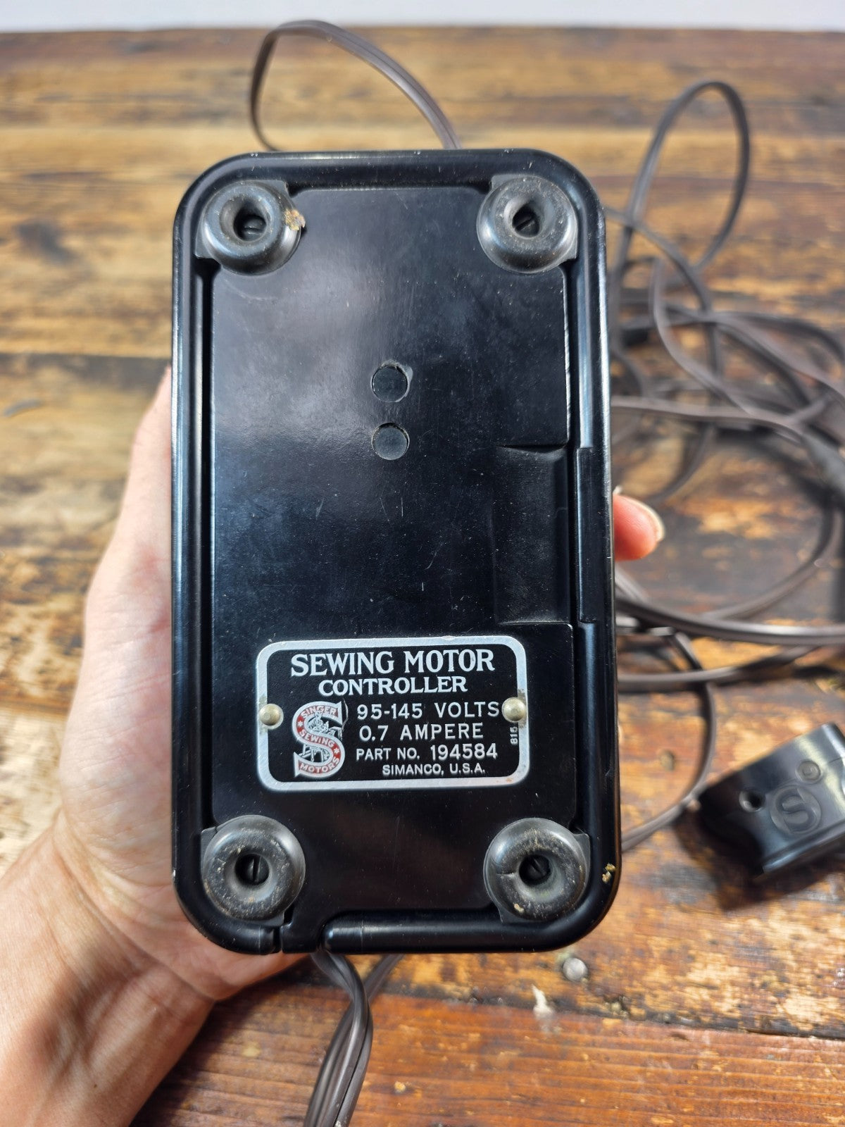 1937 Singer 221 Featherweight AE422265 – Early Scroll Faceplate — Motor Tested
