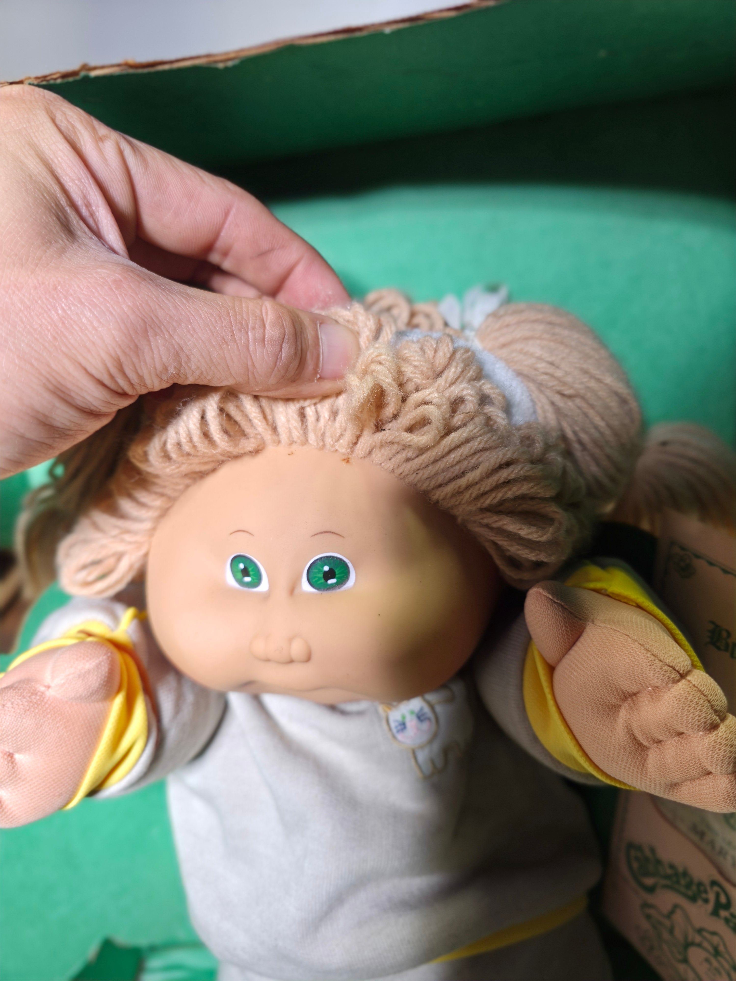 Vintage 1984 Cabbage Patch Kids Doll - MARY FAE in Original Box