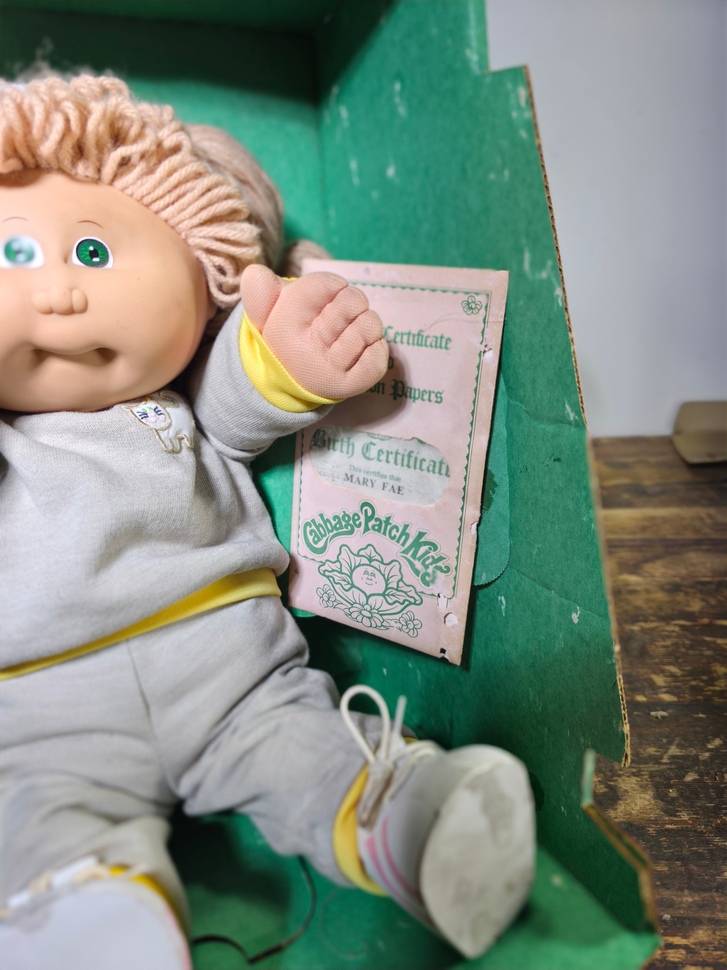 Vintage 1984 Cabbage Patch Kids Doll - MARY FAE in Original Box