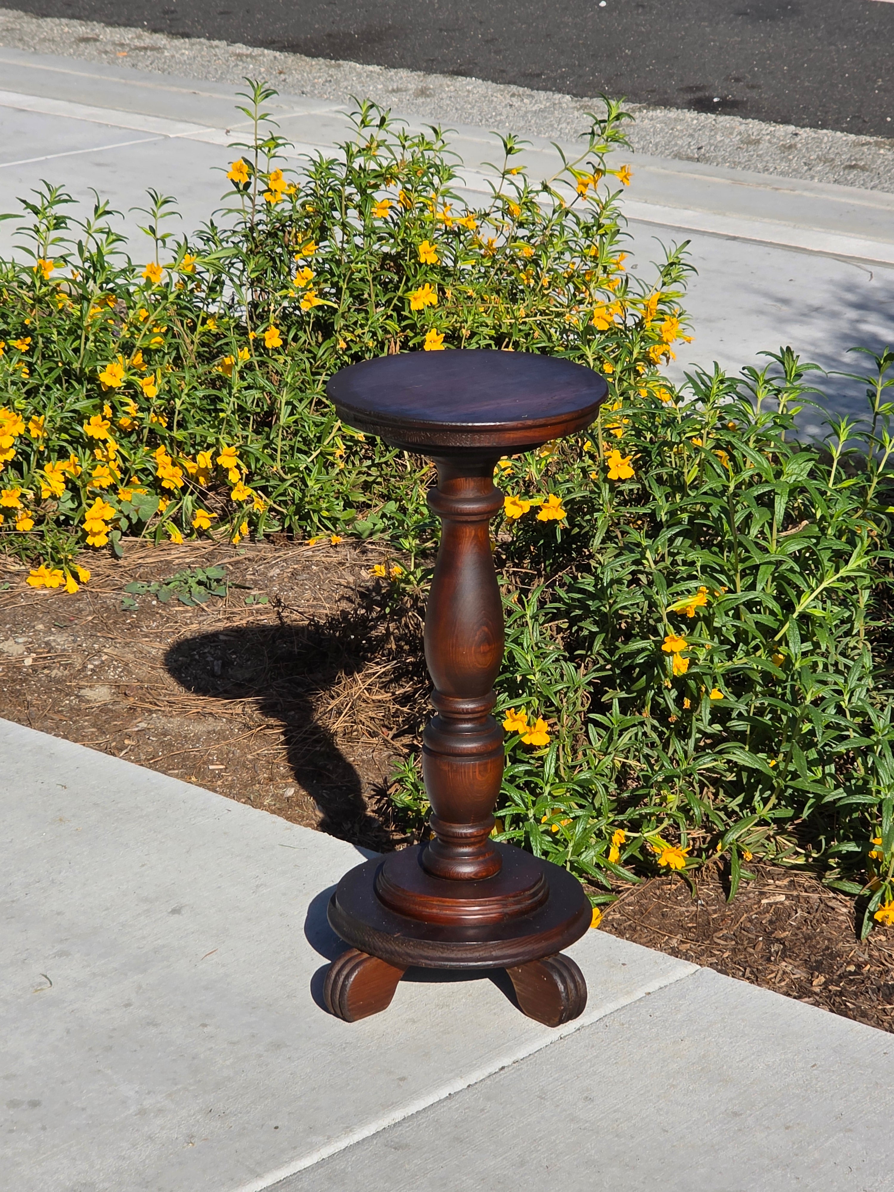 Vintage Round Pedestal Table / Spindle-Turned Stem & 4-Leg Plant Stand 25"H