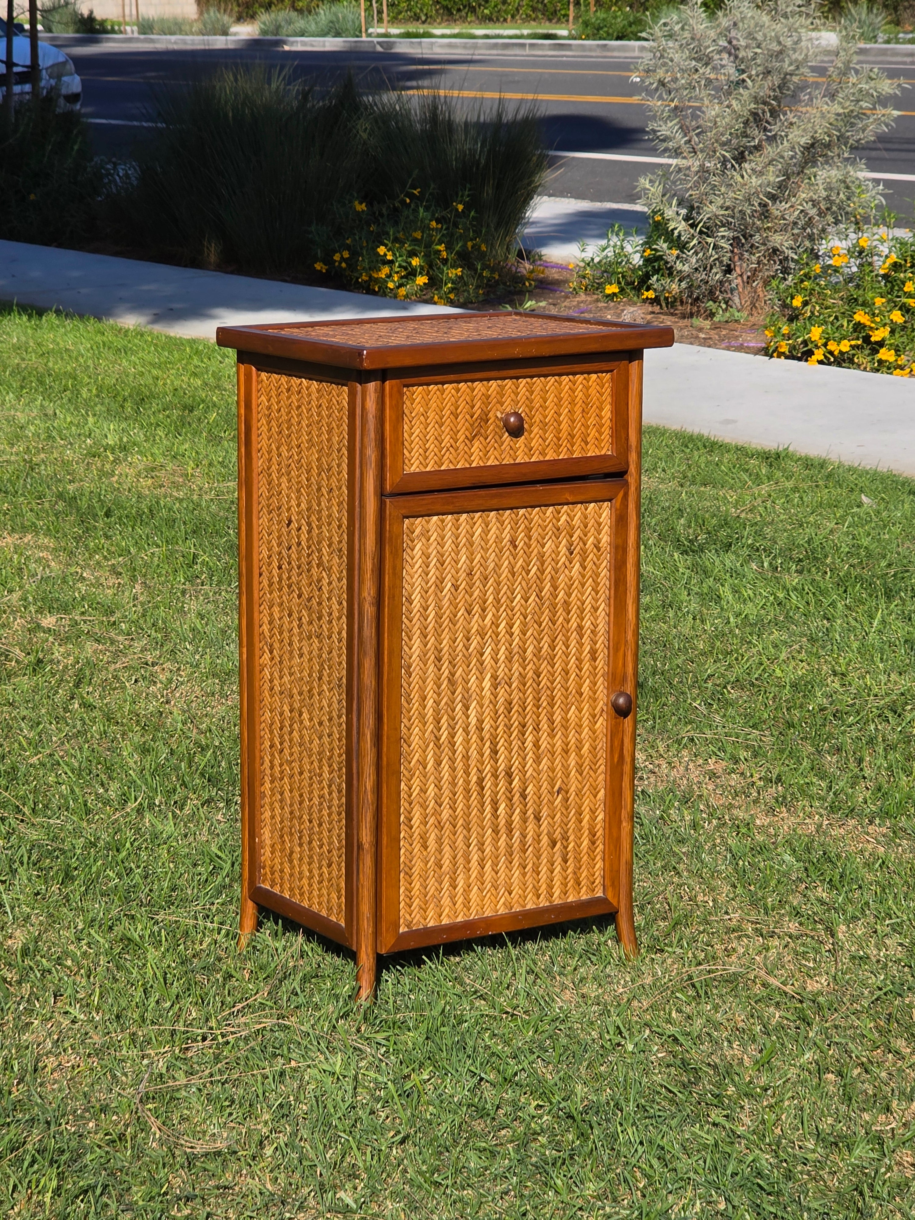 Vintage Wooden Single-Drawer Cabinet / Slim Accent Nightstand 32"H