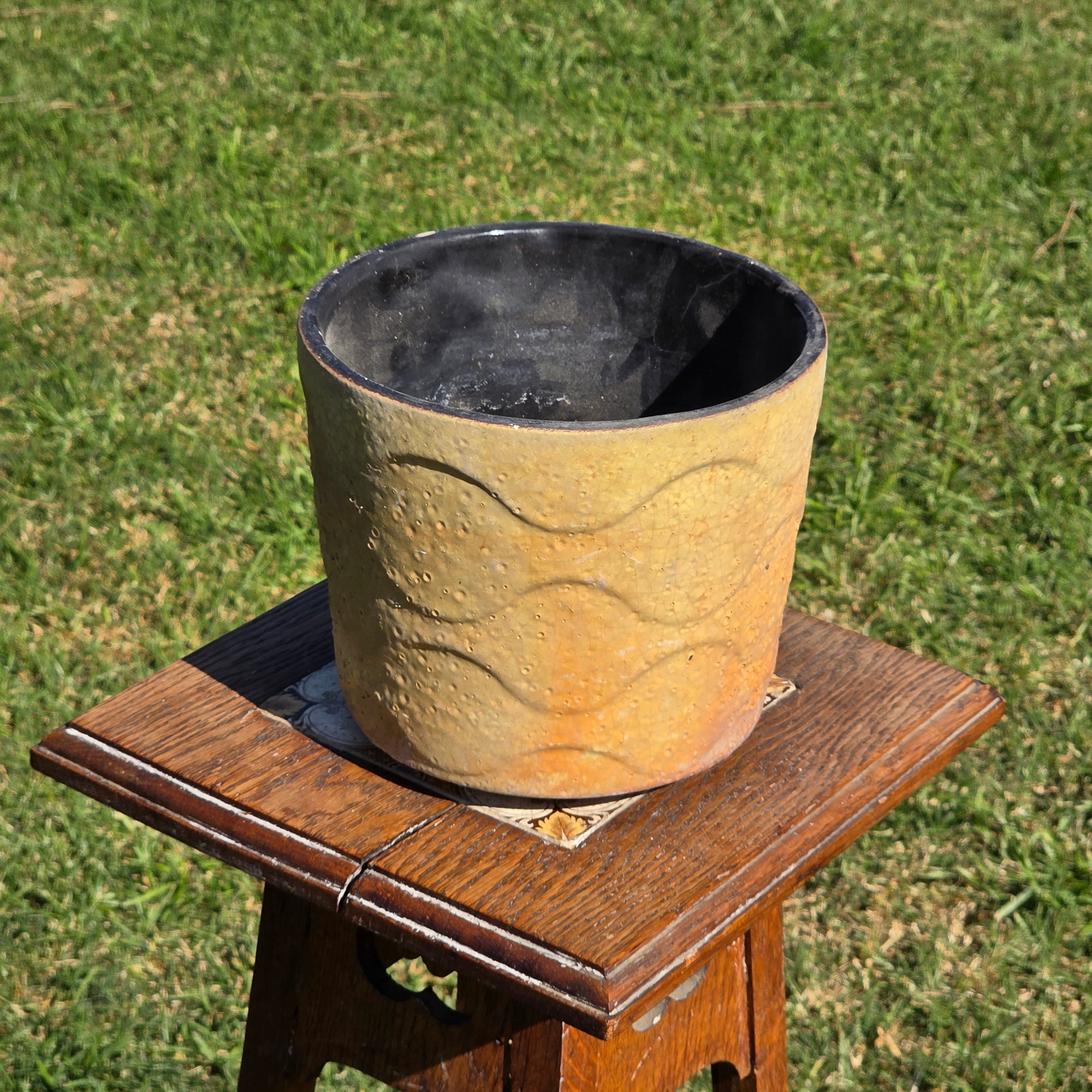 Vintage FP21 USA Studio Pottery Planter Lava Glaze Yellow Wave Pattern 6.75"H