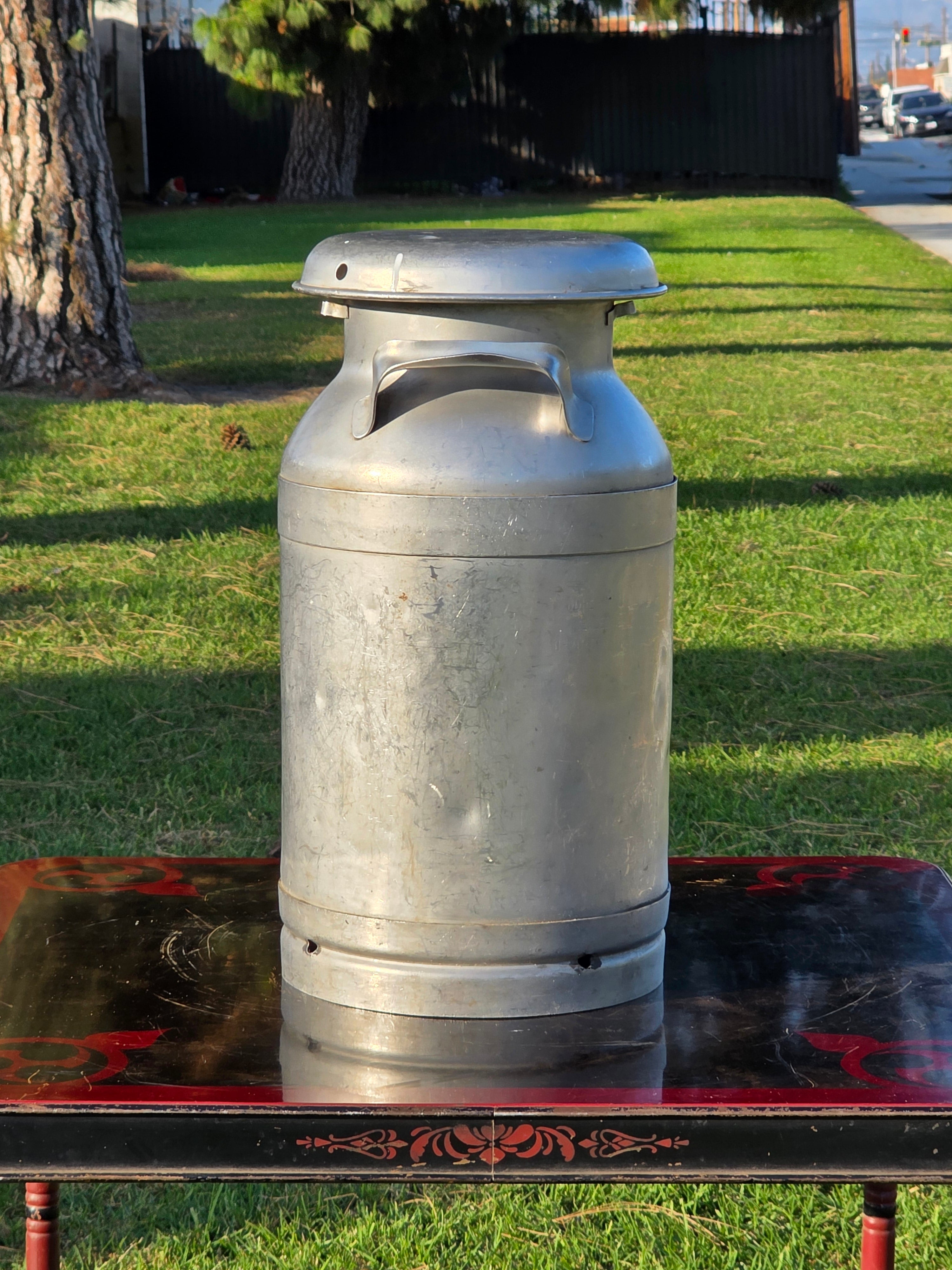 Vintage BUHL 20-Quart Heavy Duty Aluminum Milk Can with Umbrella Lid - 20" H