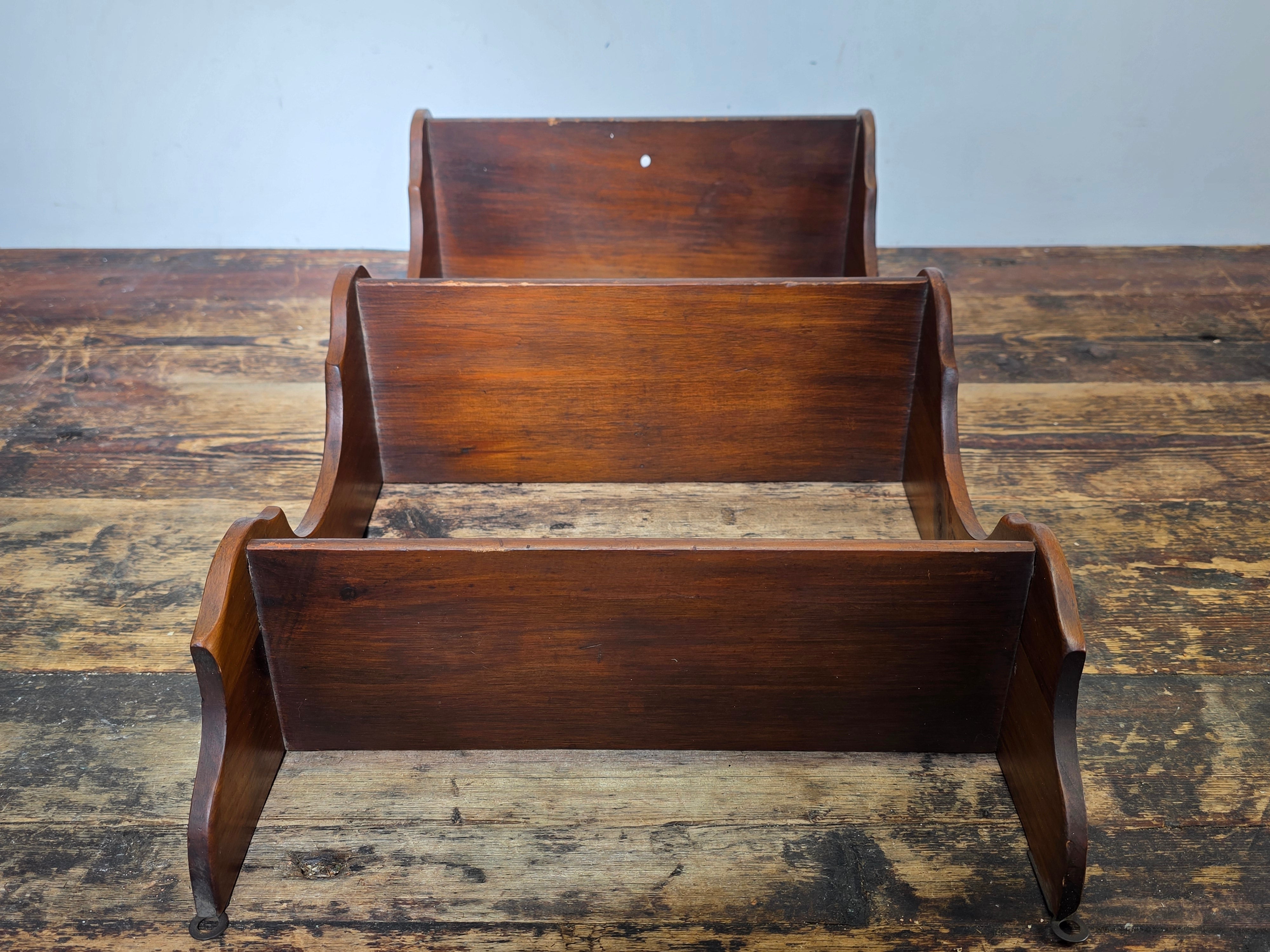 Vintage 3-Tier Wooden Wall Shelf w/ Scalloped Sides Early American Style