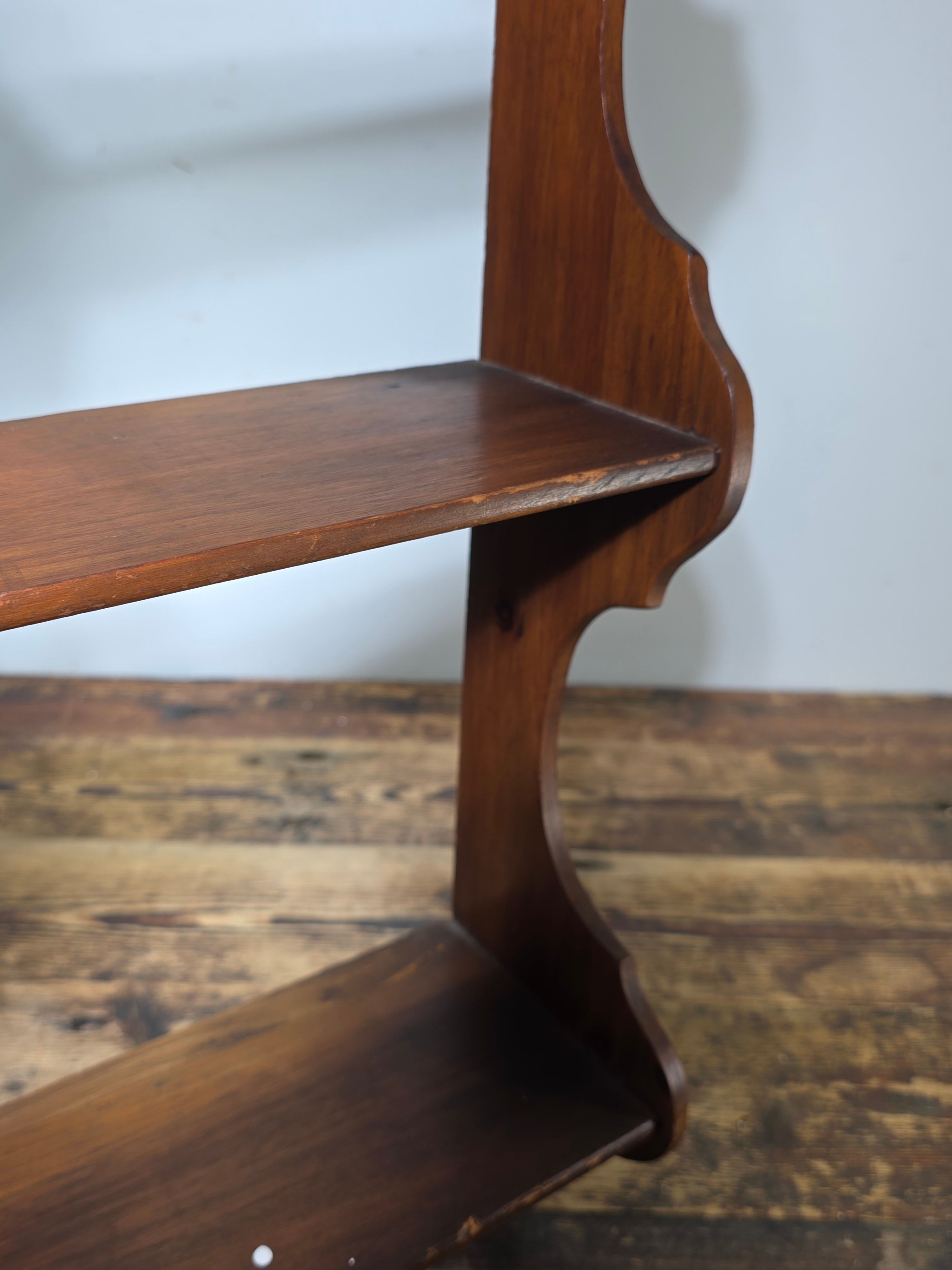 Vintage 3-Tier Wooden Wall Shelf w/ Scalloped Sides Early American Style