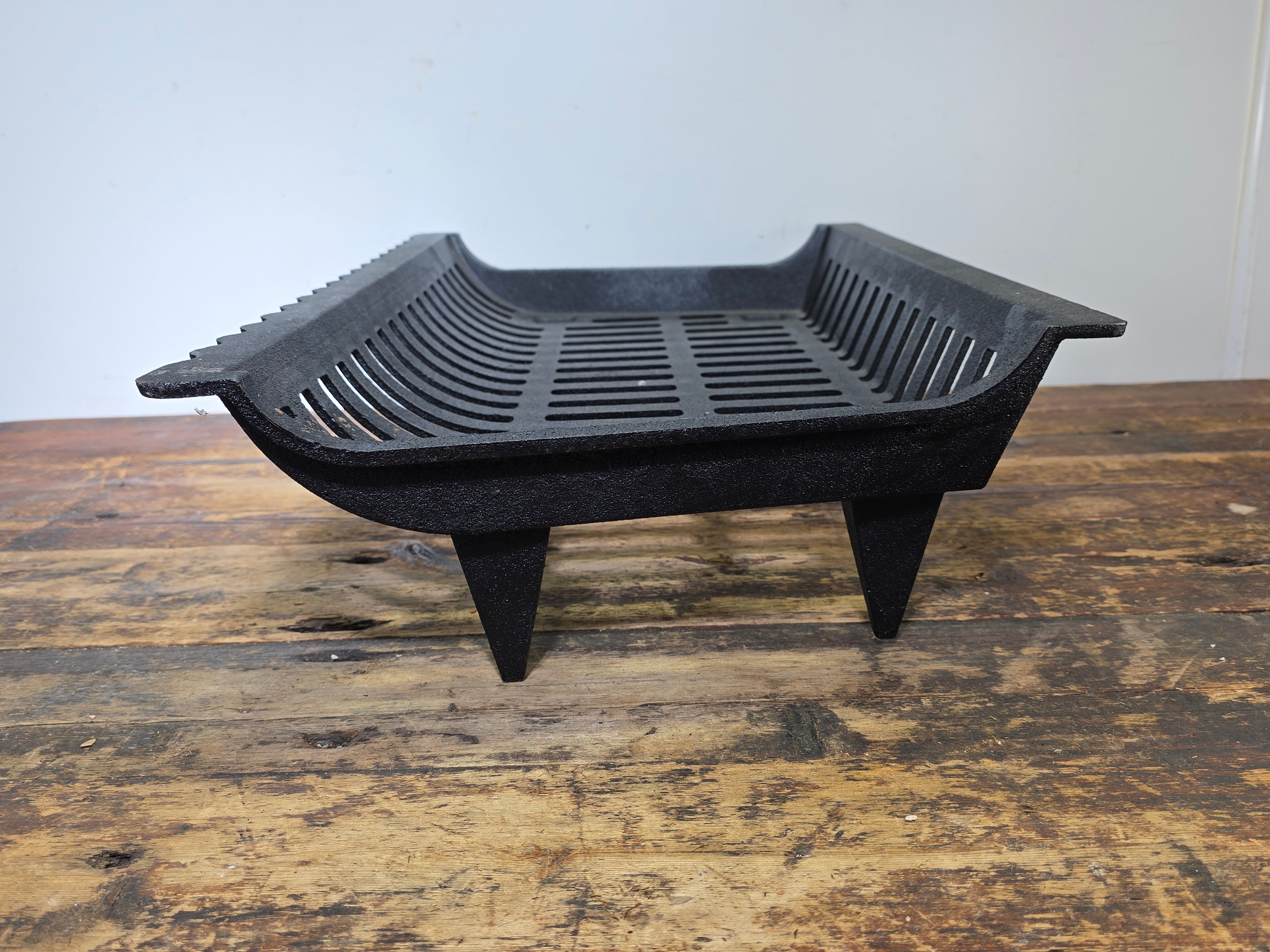 26" Heavy-Duty Cast Iron Tapered Fireplace Log Grate
