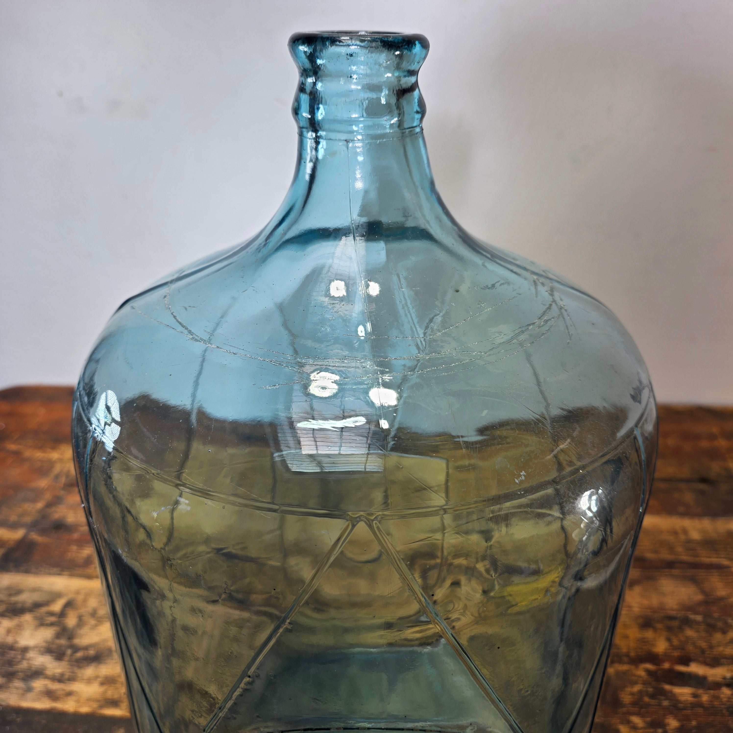 Vintage Deep Rock 5 Gallon Glass Carboy Water Bottle Diamond Embossed Aqua 76 GPD