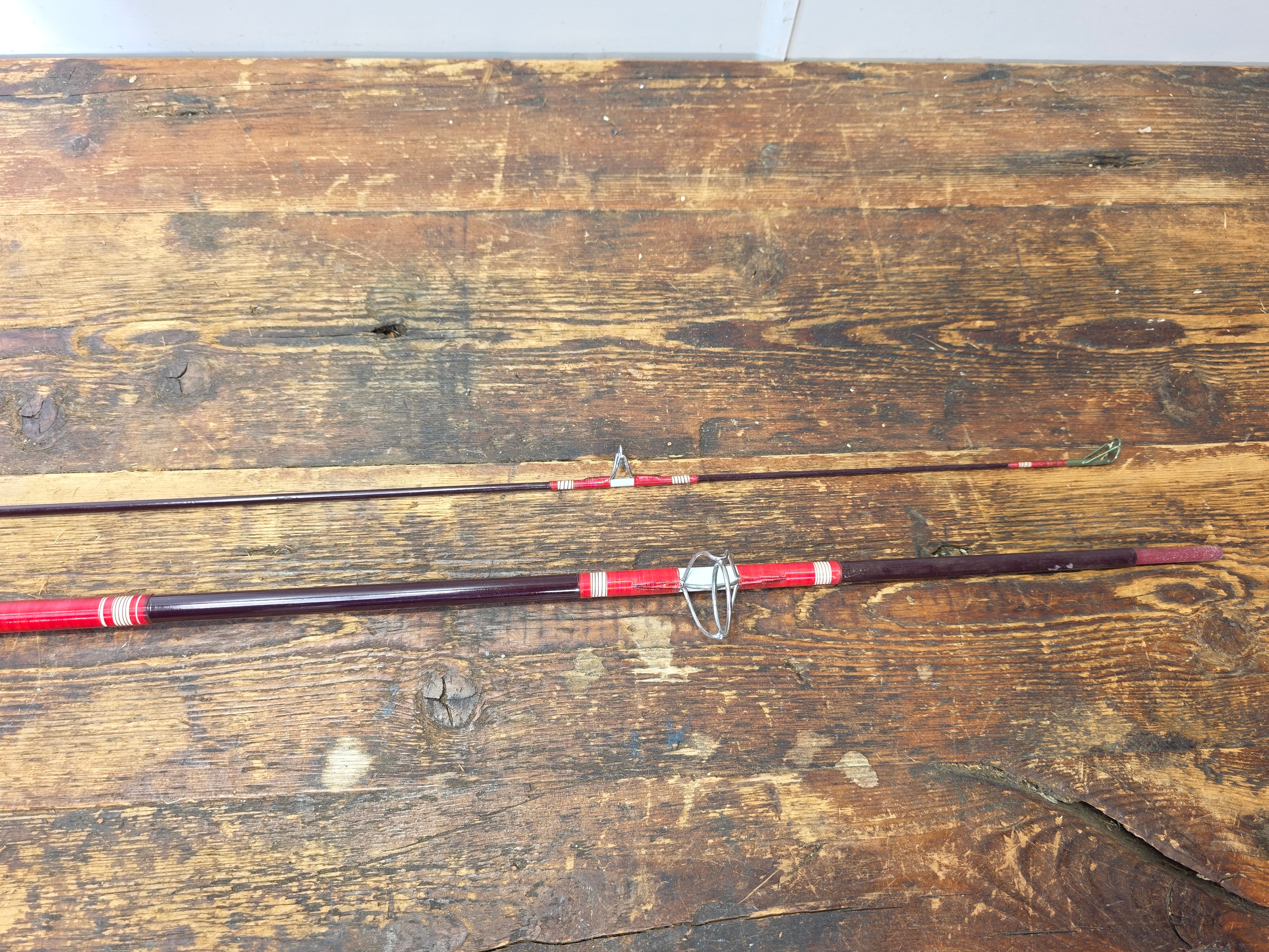 Vintage 1970s Japanese Glass Fishing Rod 7'2" 2pc Red Silver Star