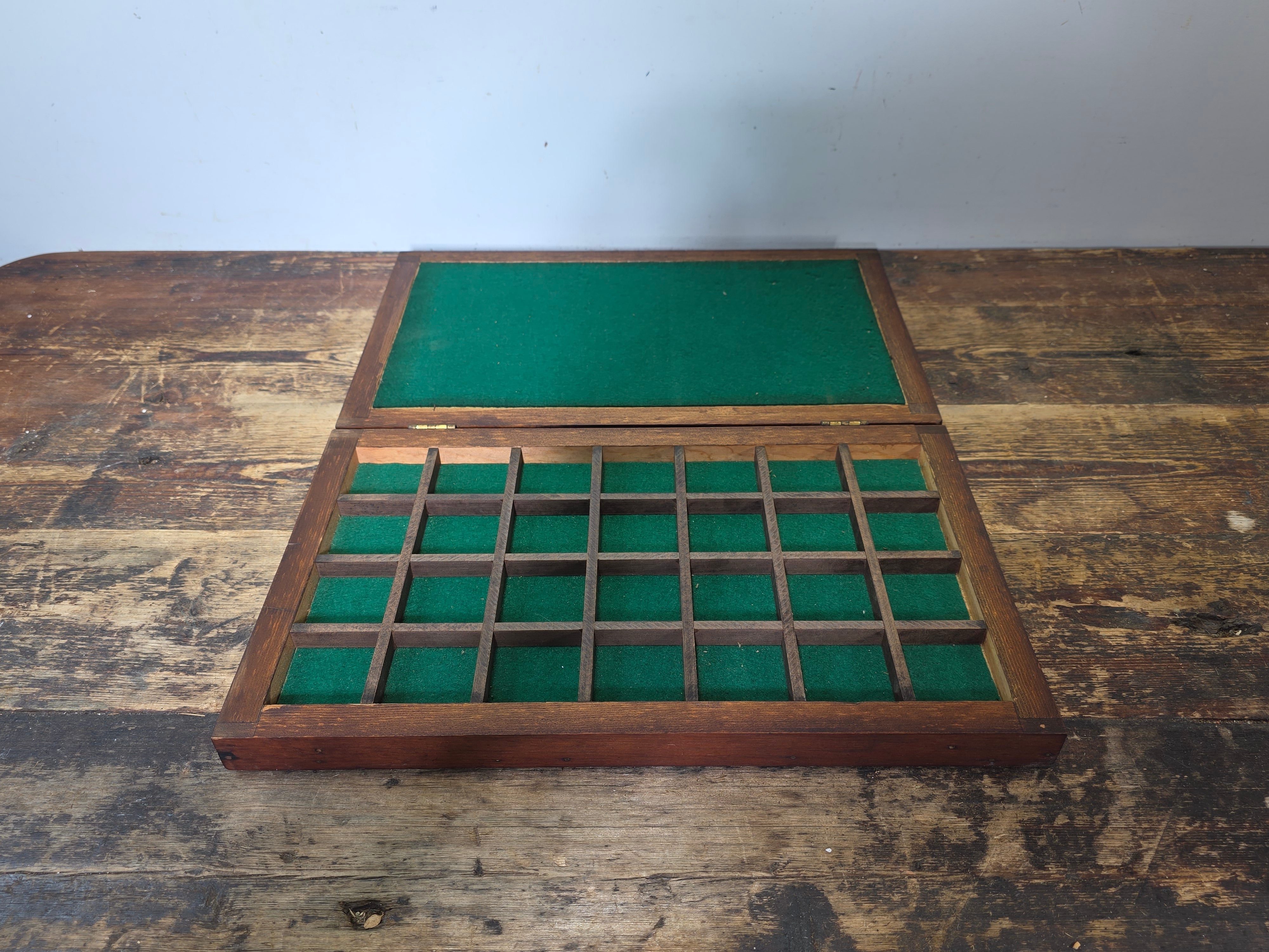 Vintage Wooden Coin Display Case 28 Compartment Grid Felt Lined Box 16"