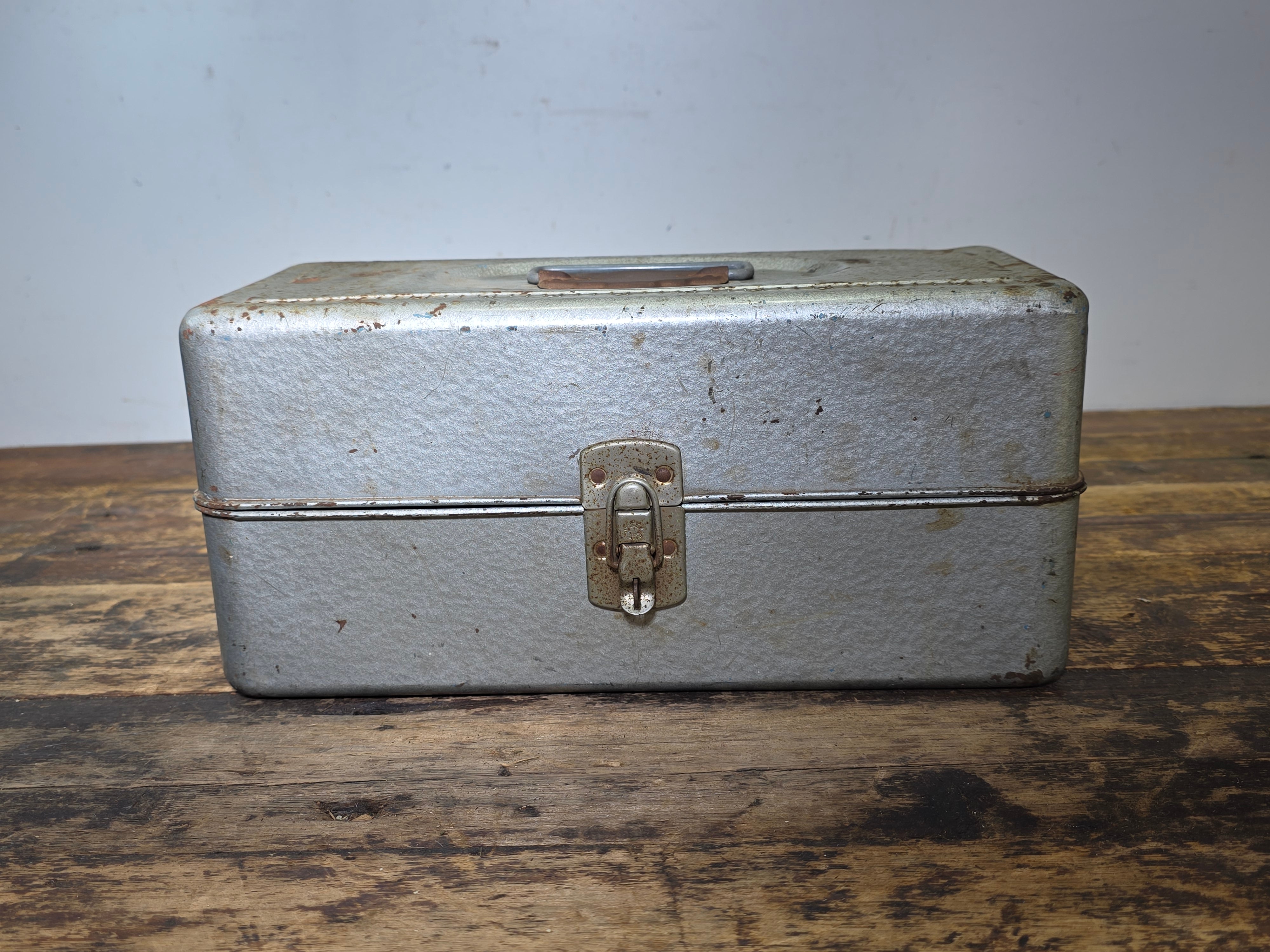 Vintage Union Utility Chest Metal Tool Box Ruler Lid Silver Blue Trays Le Roy NY