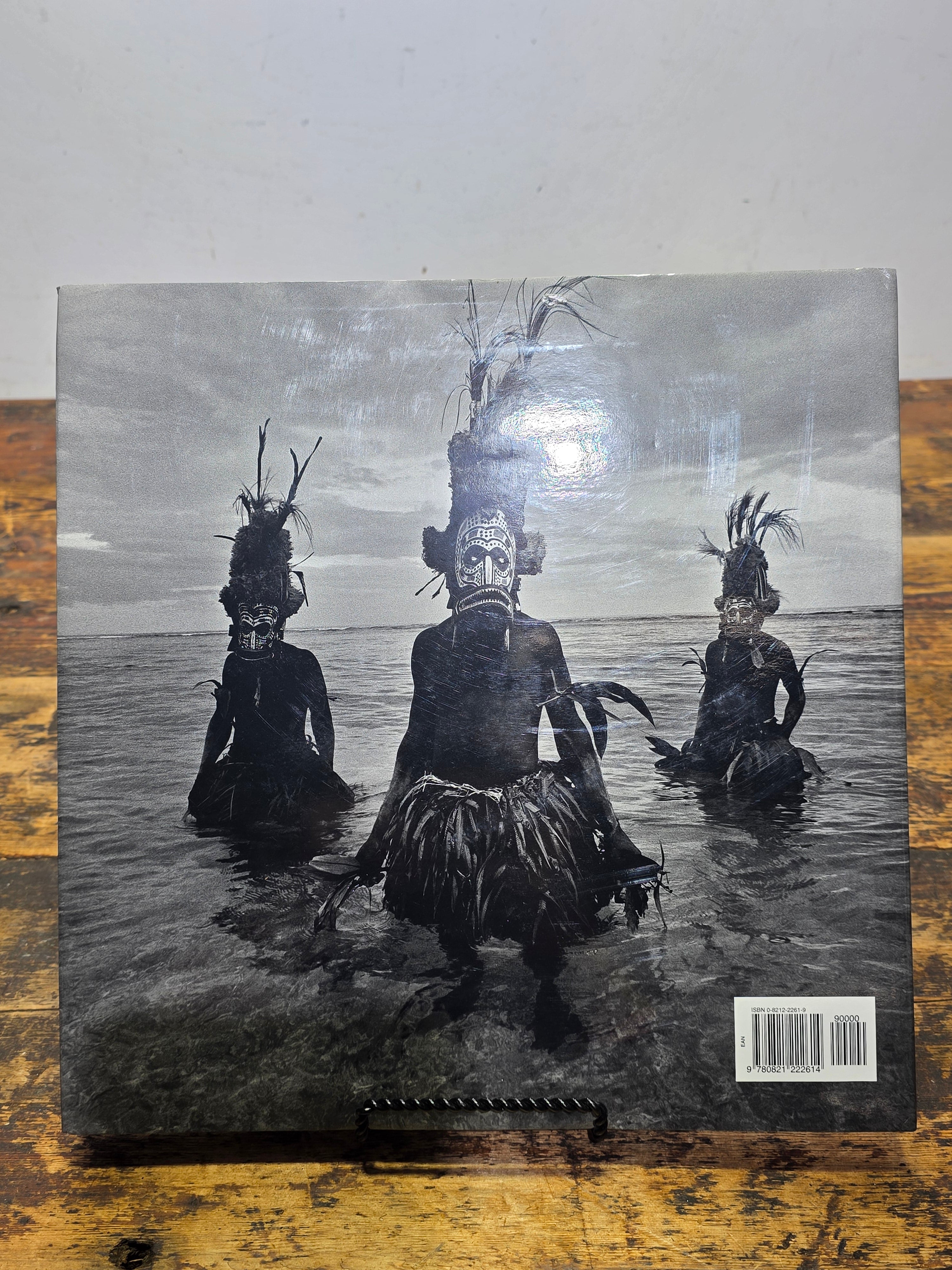 Where Masks Still Dance New Guinea Chris Rainier 1996 First Edition Photo Book