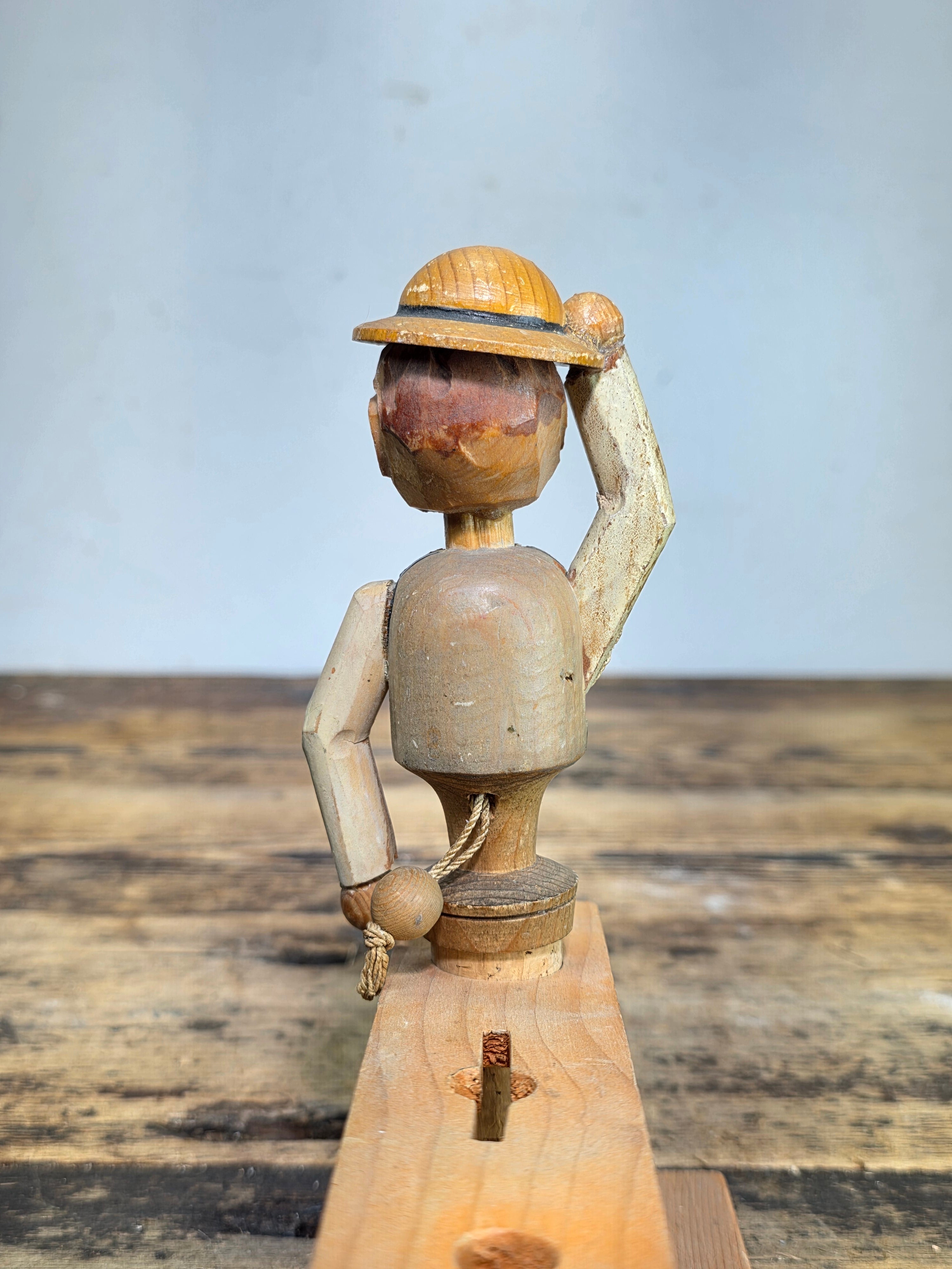 Vintage ANRI Mechanical Bottle Stopper Tipping Hat Bowing Man Wood Carved Italy