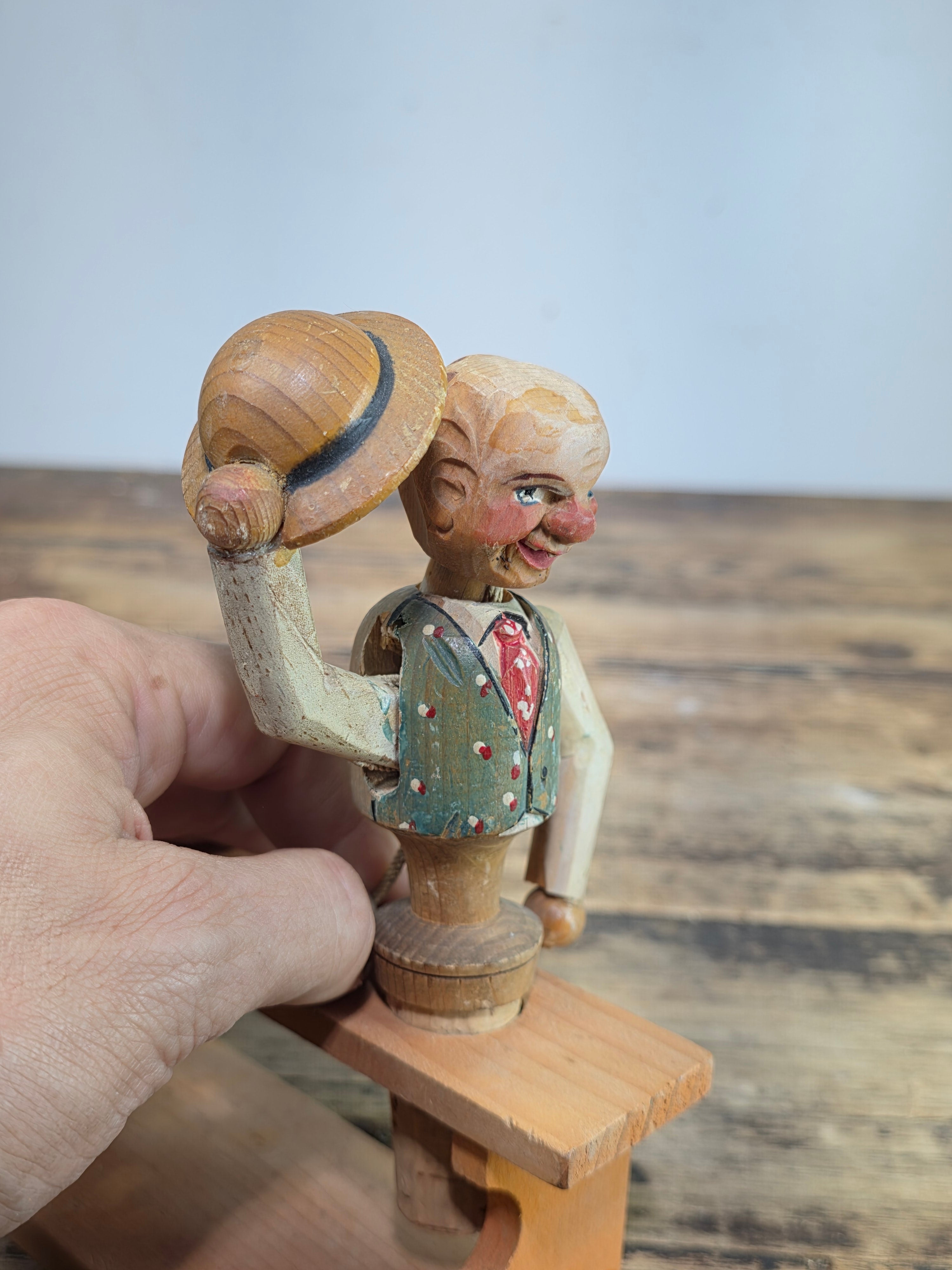 Vintage ANRI Mechanical Bottle Stopper Tipping Hat Bowing Man Wood Carved Italy