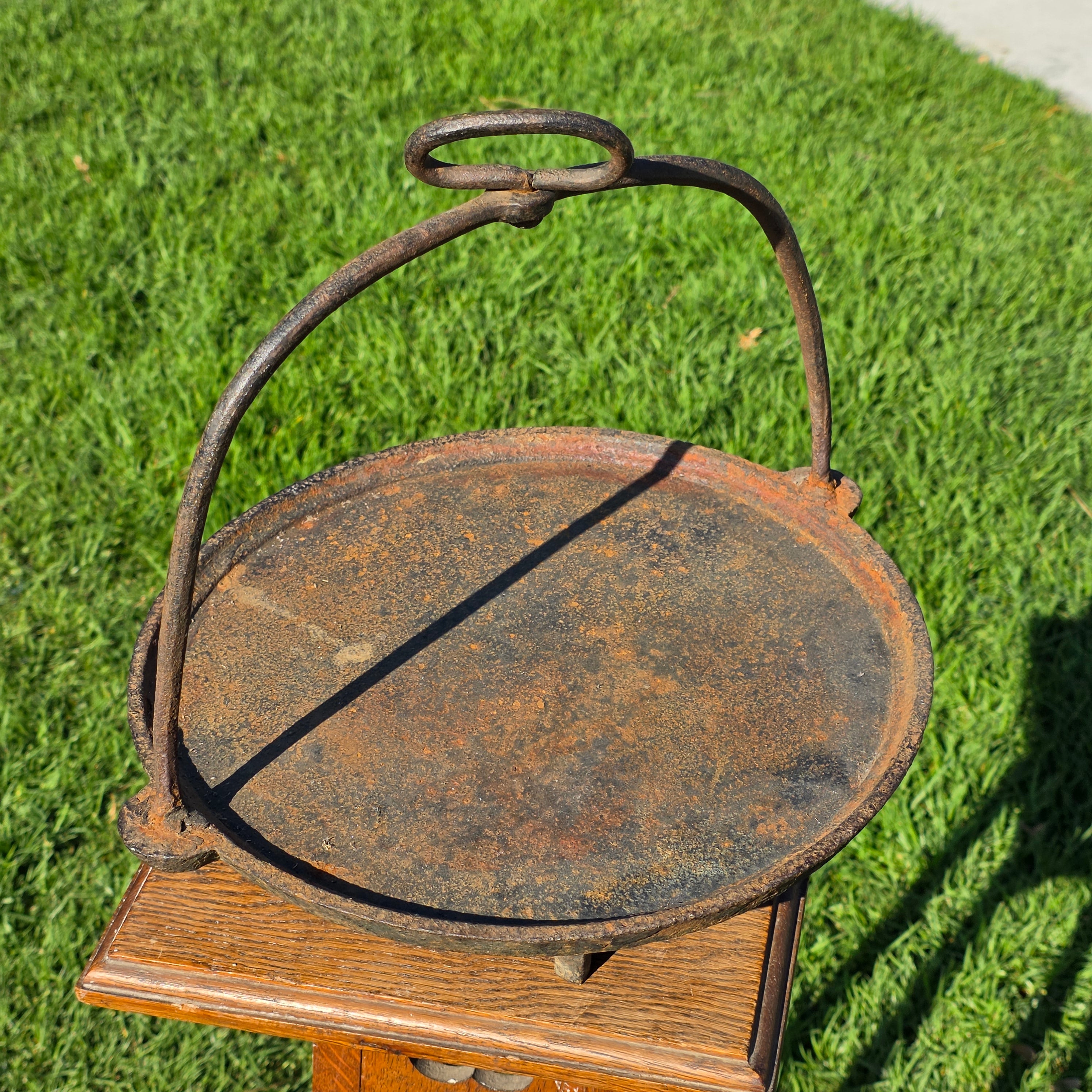 Antique Cast Iron Hanging Griddle Skillet Tripod Feet Hearth Plant Stand