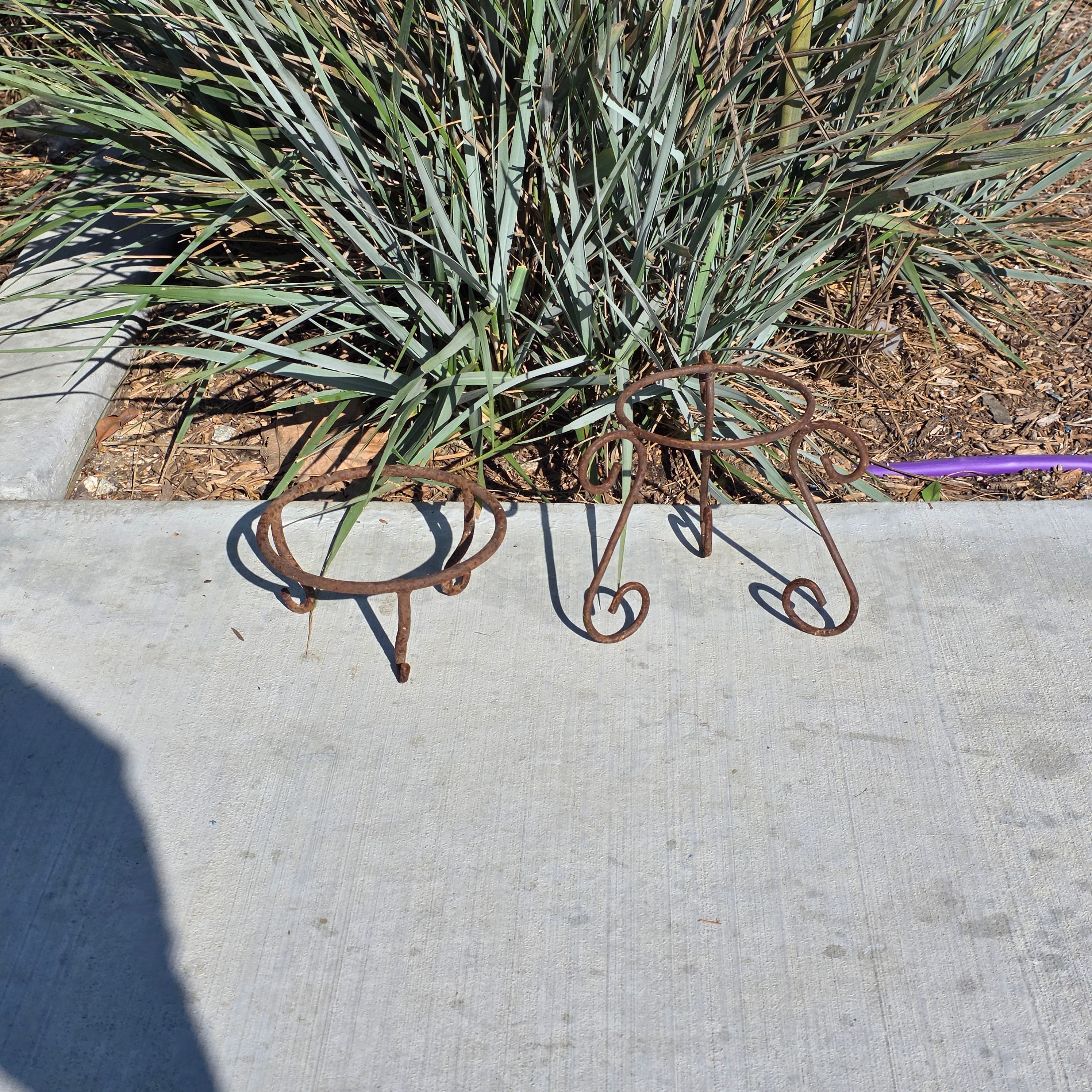 2pc Vintage Wrought Iron Plant Stand Set Rustic Heavy Rust Scroll Pot Holder
