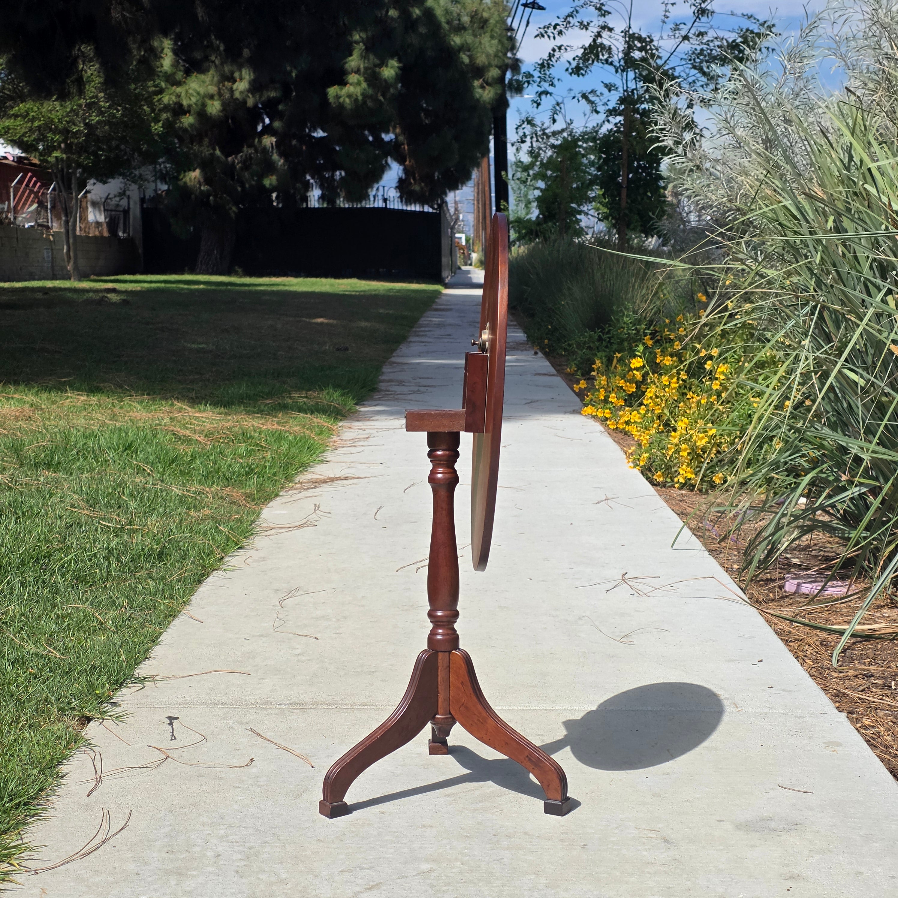 Bombay Company Vintage Mahogany Tilt Top Oval Side Table Pedestal Tripod 1990s