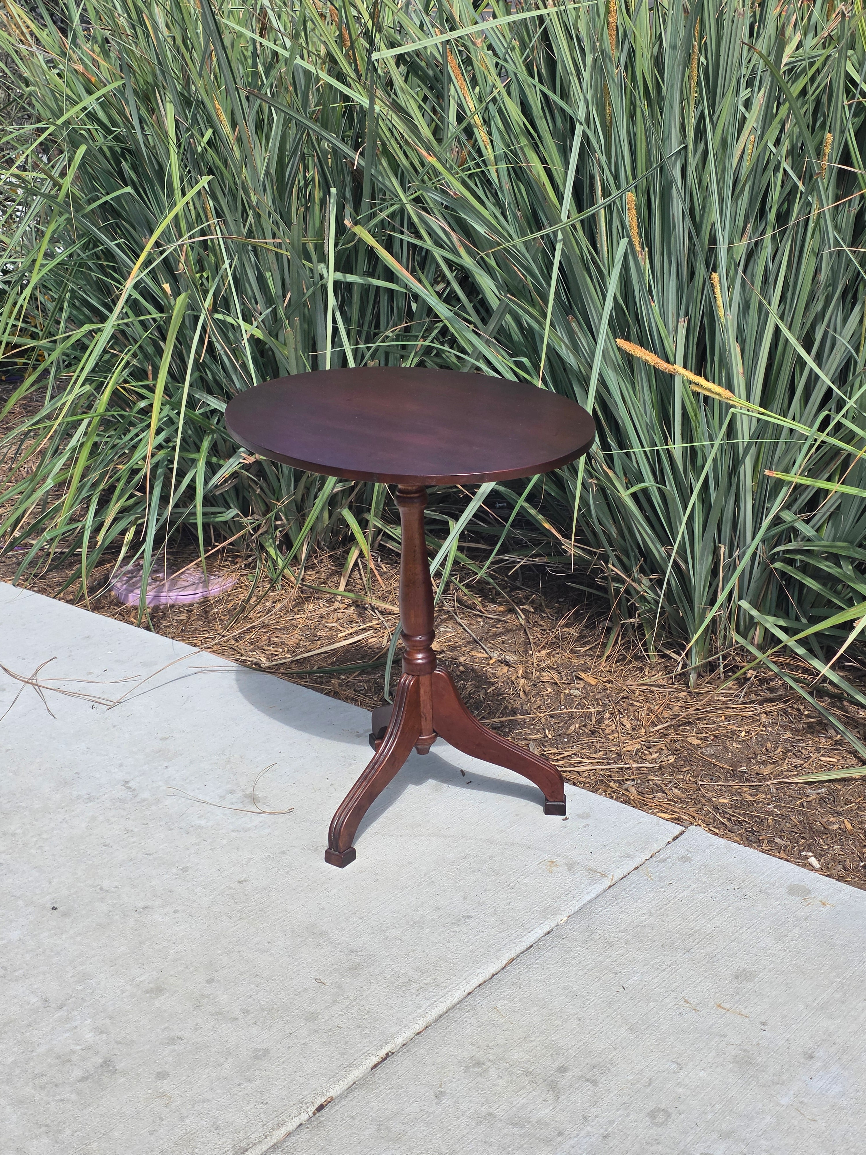 Bombay Company Vintage Mahogany Tilt Top Oval Side Table Pedestal Tripod 1990s