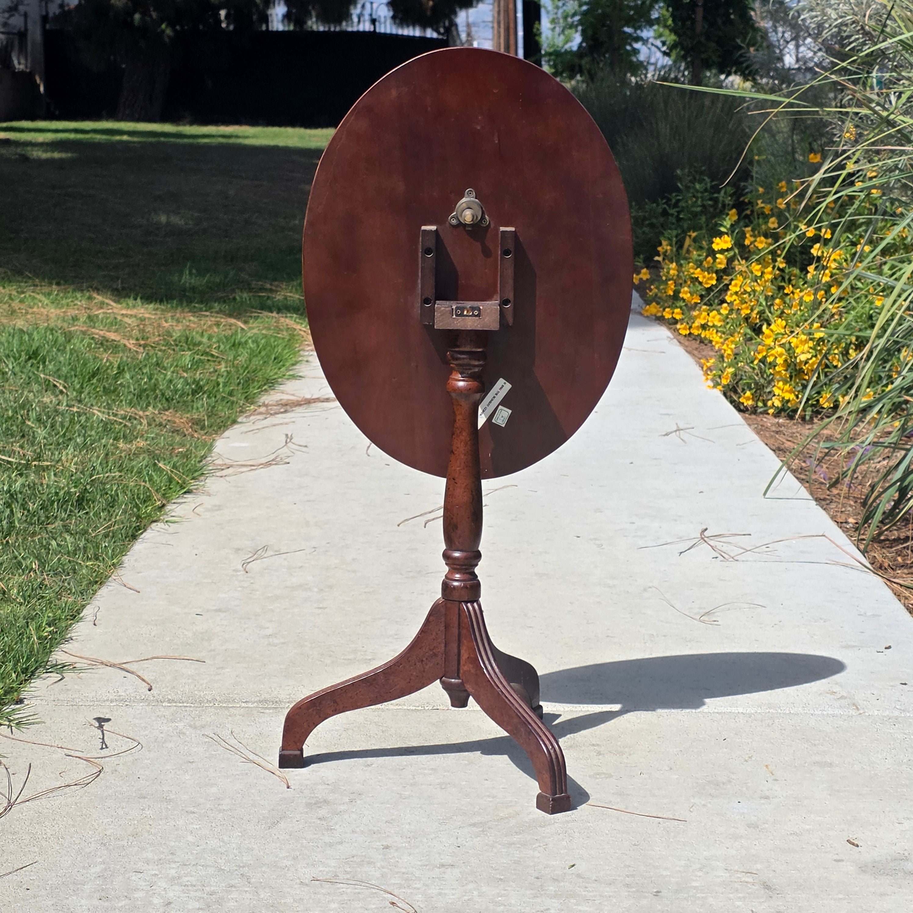 Bombay Company 1990 Vintage Tilt Top Side Table Burl Wood Finish Tripod Pedestal
