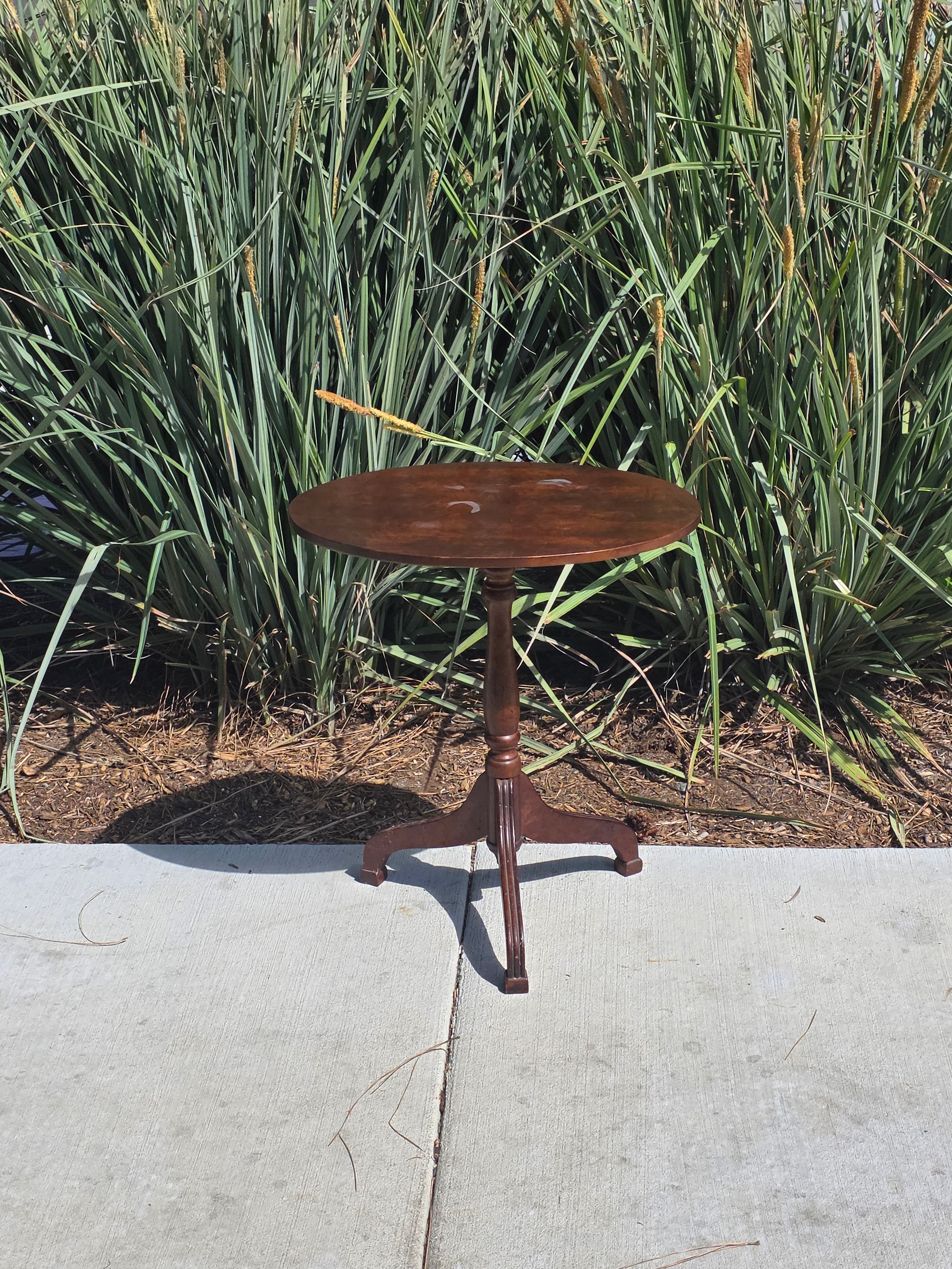 Bombay Company 1990 Vintage Tilt Top Side Table Burl Wood Finish Tripod Pedestal