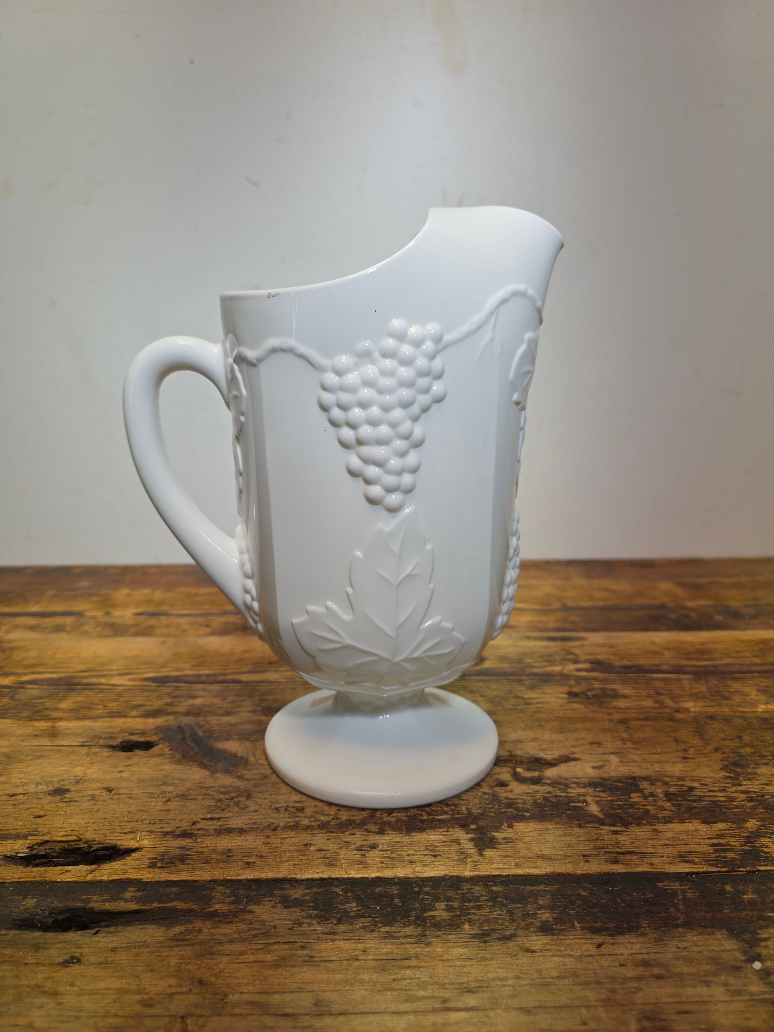 Vintage Indiana Glass Colony Harvest Grape Pitcher 9 Cups Garland Fruit Bowl Set
