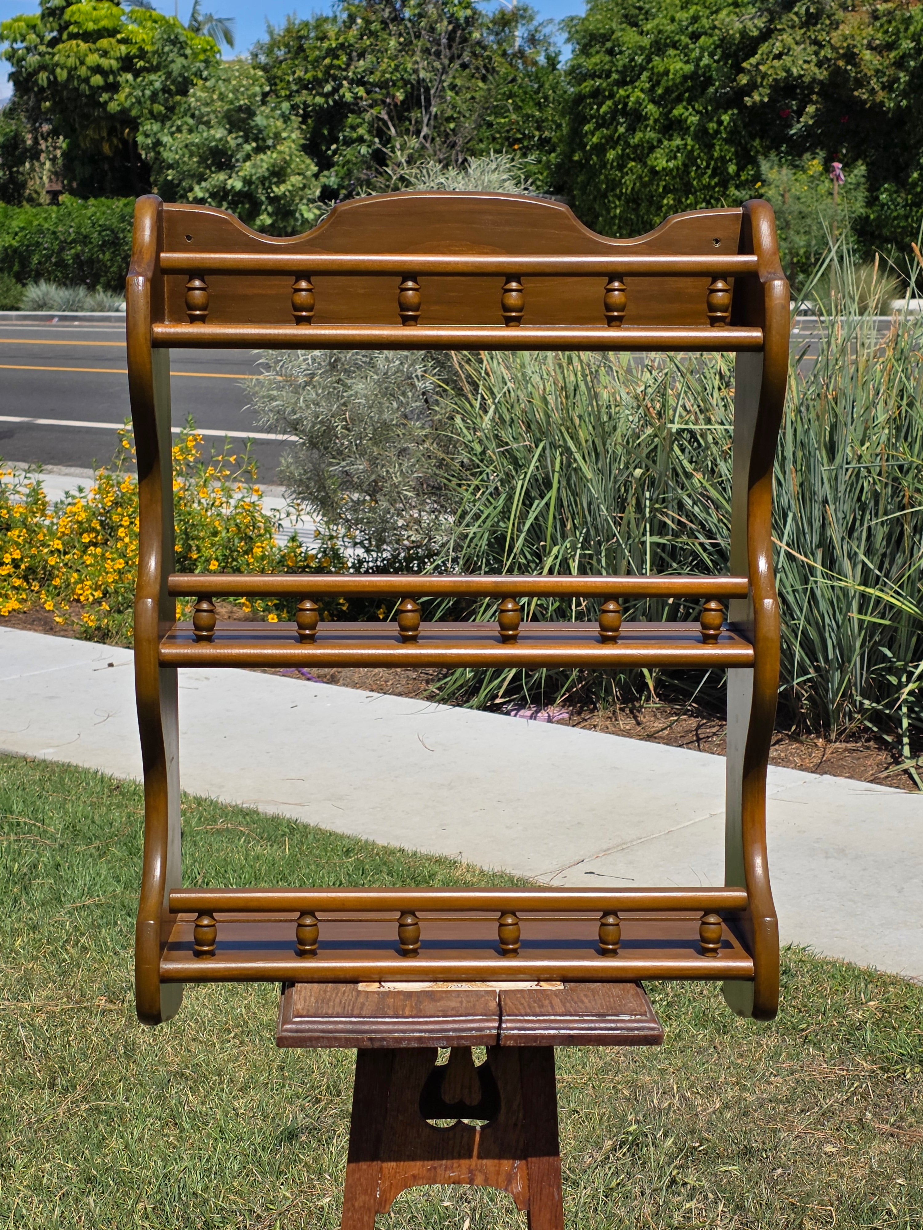 Vintage Wooden Plate Knick Knack 3 Shelf Hanging Wall Unit Turned Spindles