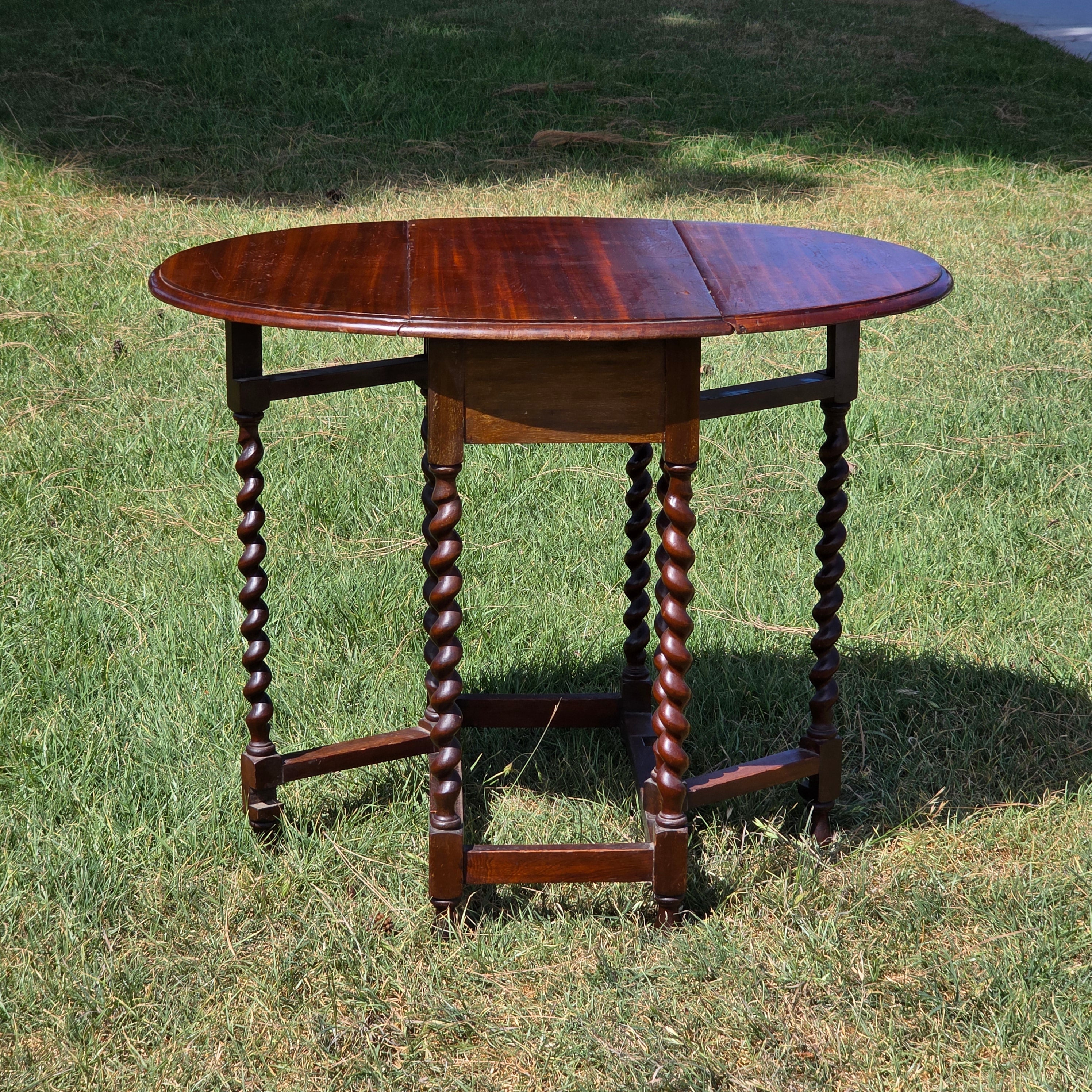 Vintage Barley Twist Gateleg Table Small Drop Leaf Oval Oak Side Accent Table