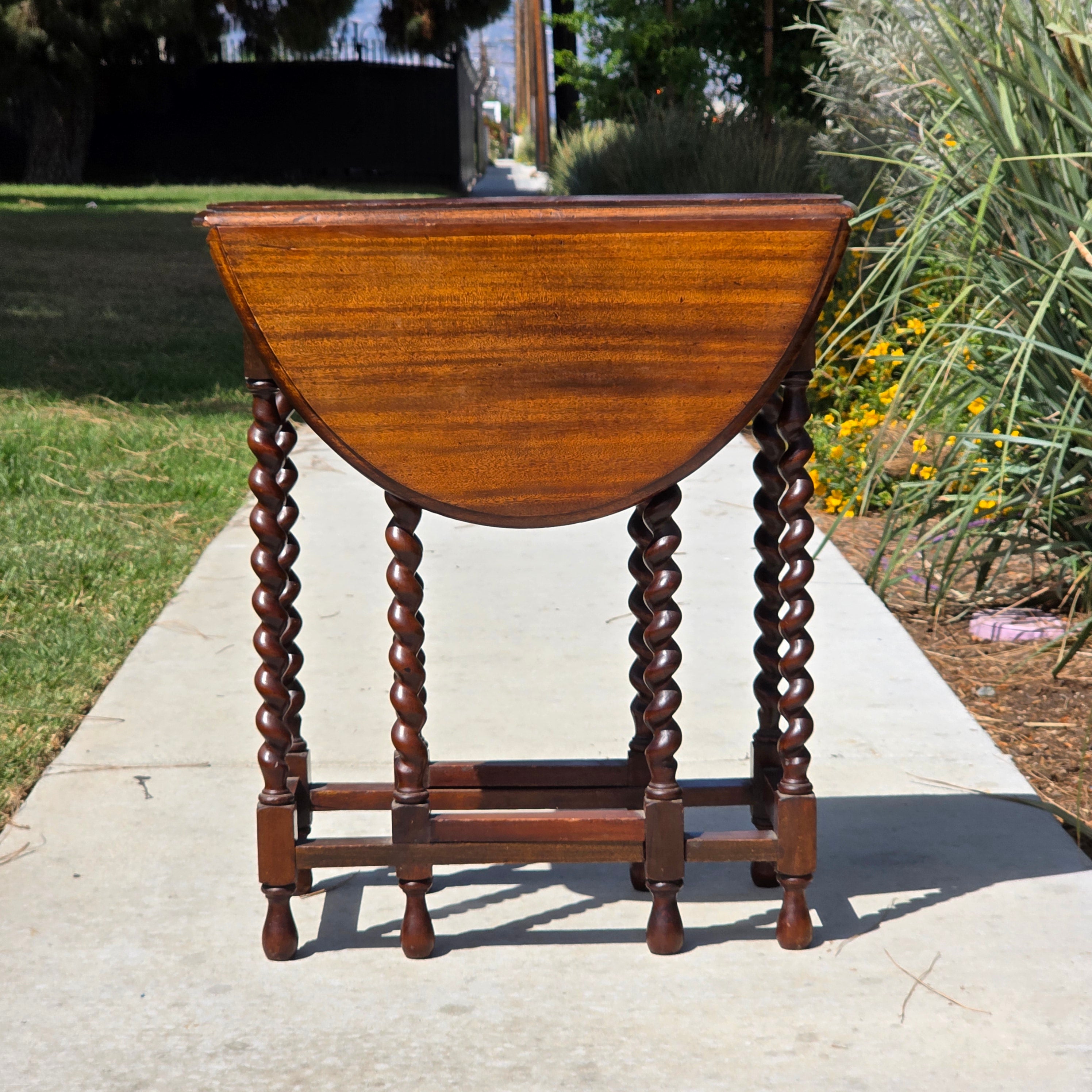Vintage Barley Twist Gateleg Table Small Drop Leaf Oval Oak Side Accent Table