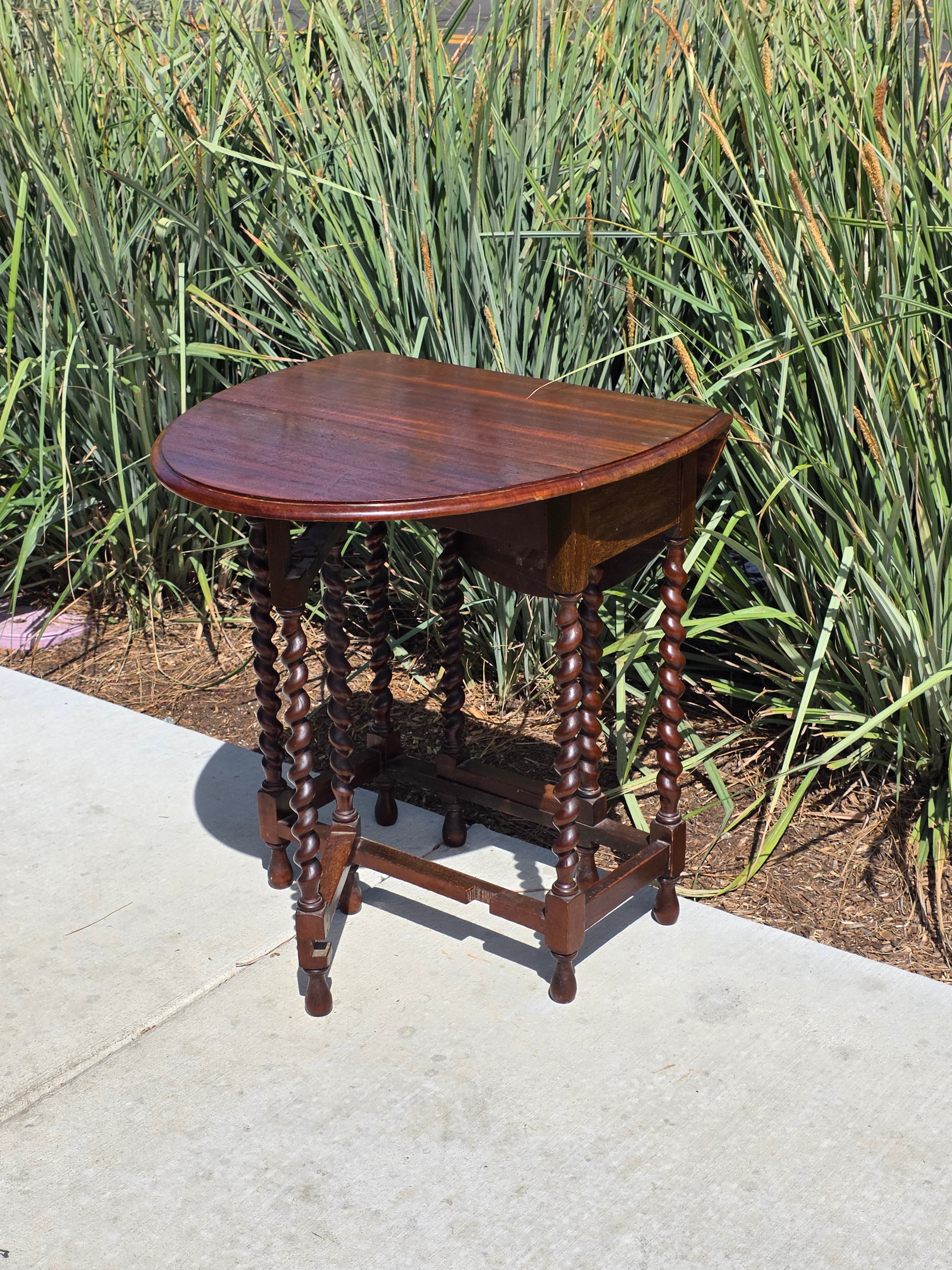 Vintage Barley Twist Gateleg Table Small Drop Leaf Oval Oak Side Accent Table