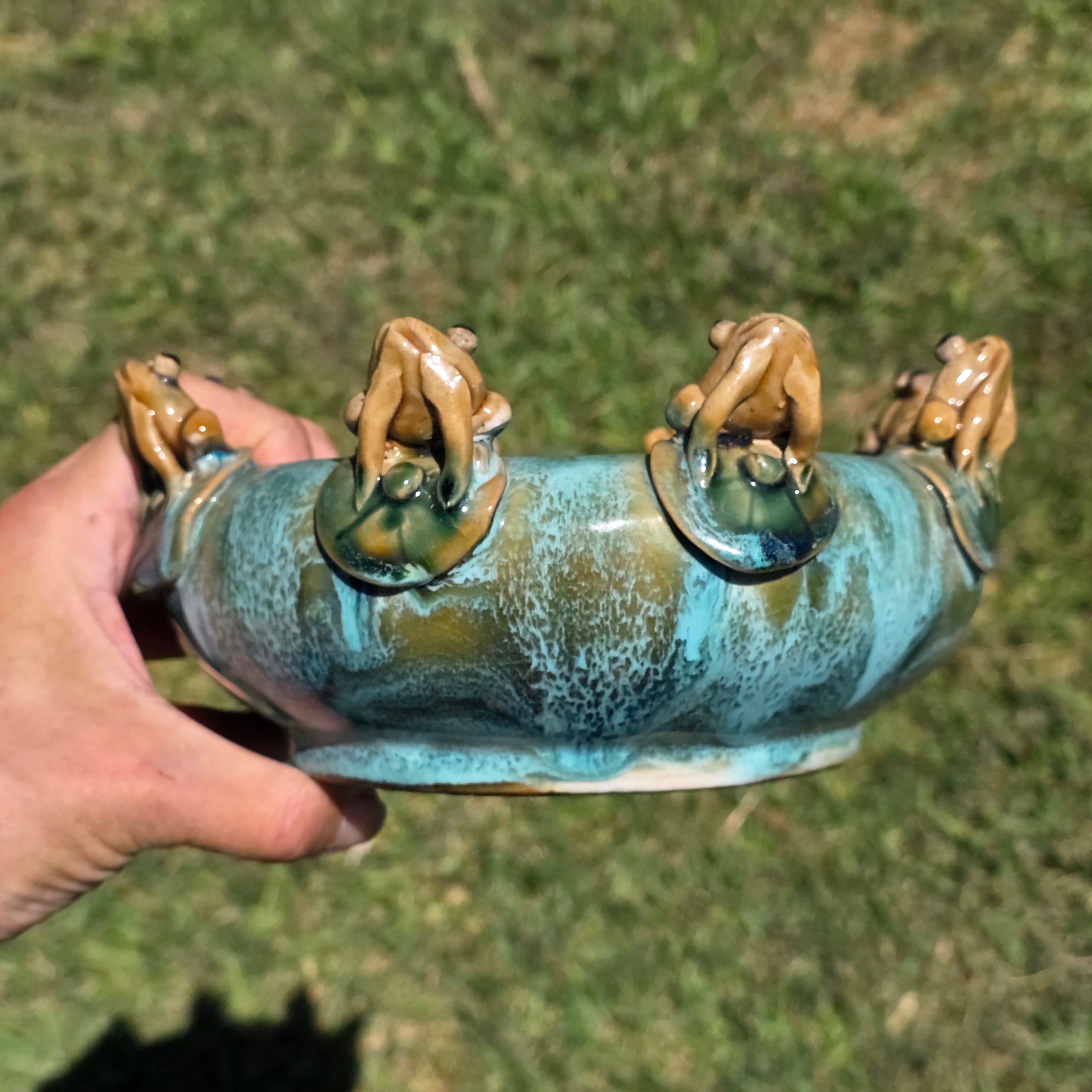 Rare Outward Facing 8 Frogs Vintage Studio Pottery Bowl Majolica Style Turquoise