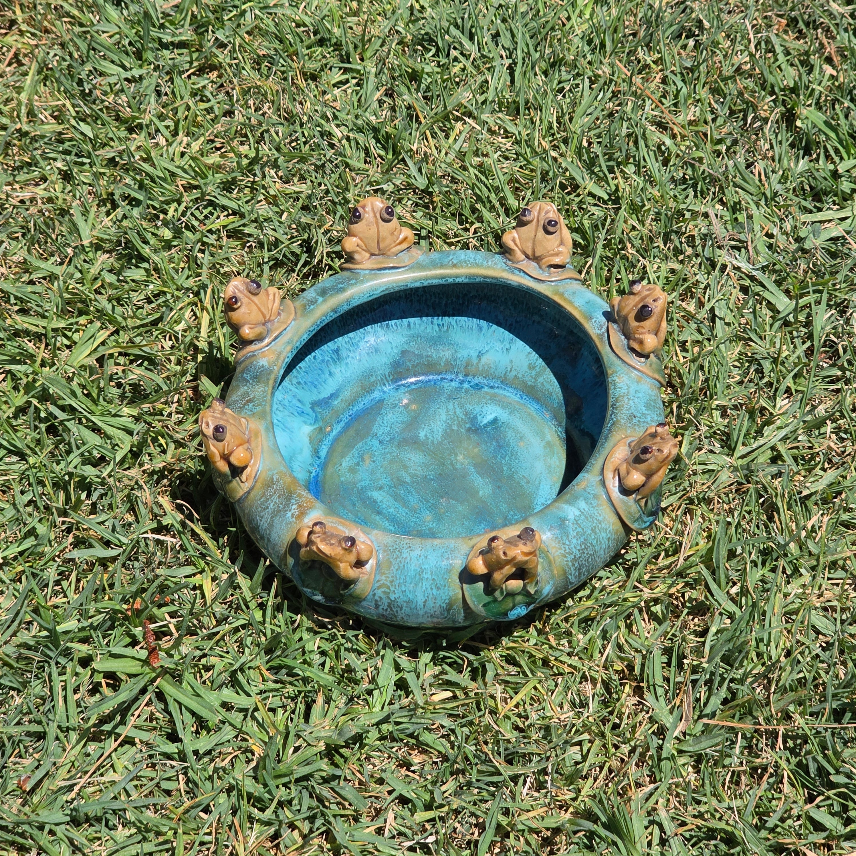 Rare Outward Facing 8 Frogs Vintage Studio Pottery Bowl Majolica Style Turquoise